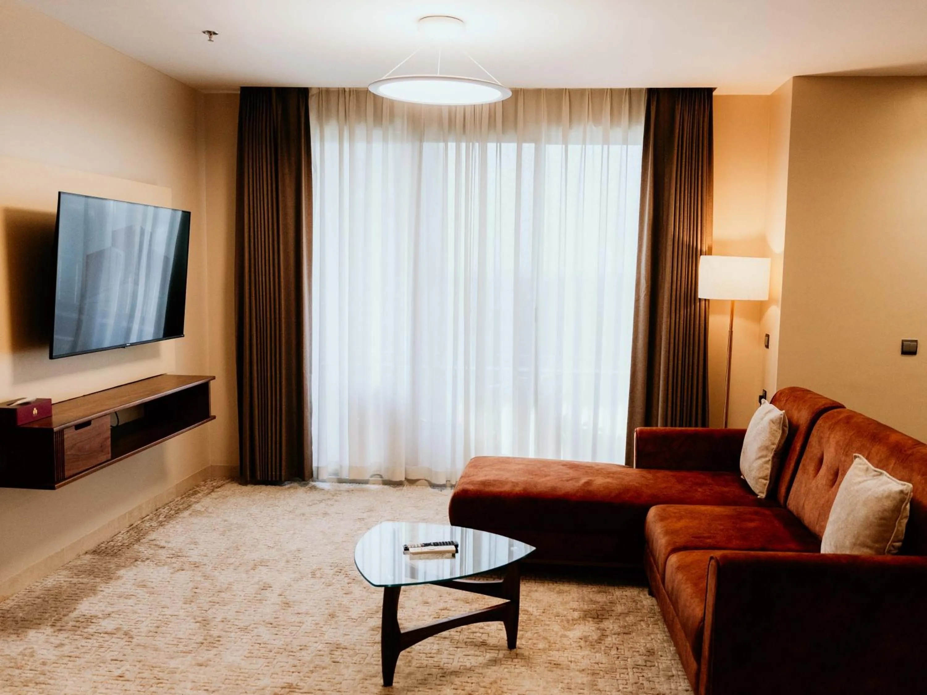 TV and multimedia in Kingjada Hotels & Apartments