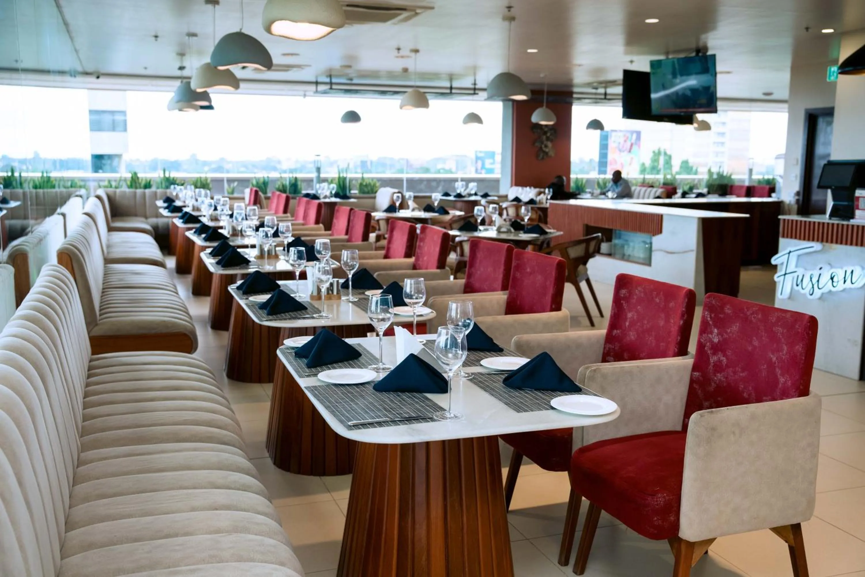 Restaurant/places to eat in Kingjada Hotels & Apartments