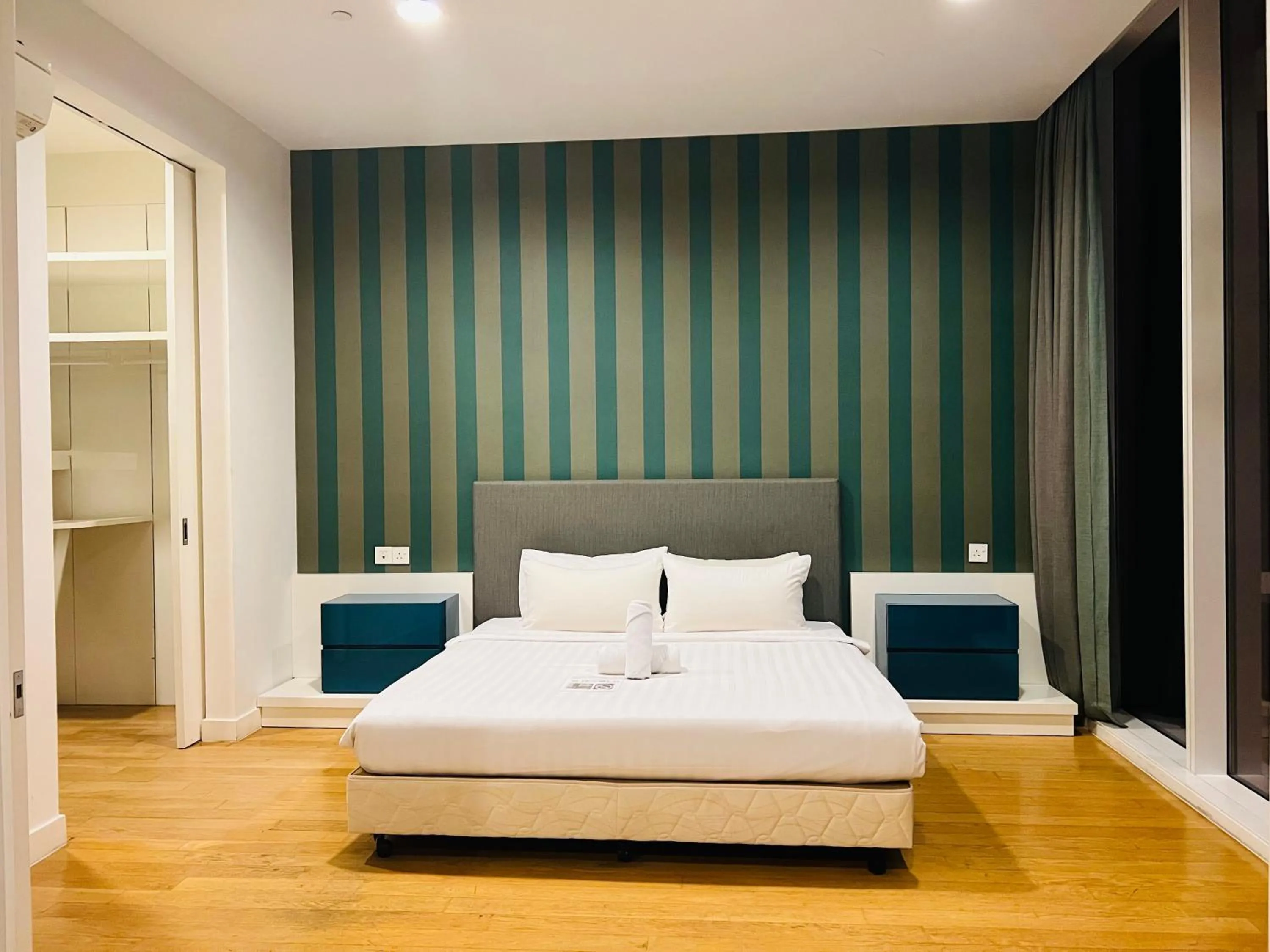 Photo of the whole room in De Sky Platinum Suites KLCC Kuala Lumpur