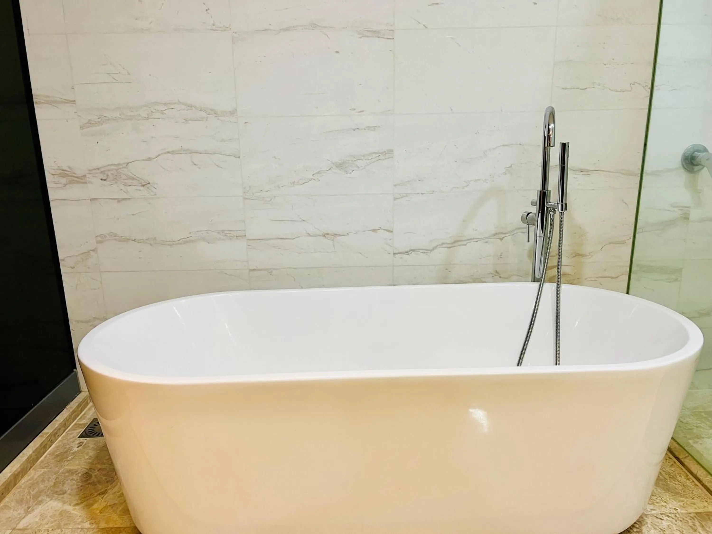 Bath in De Sky Platinum Suites KLCC Kuala Lumpur