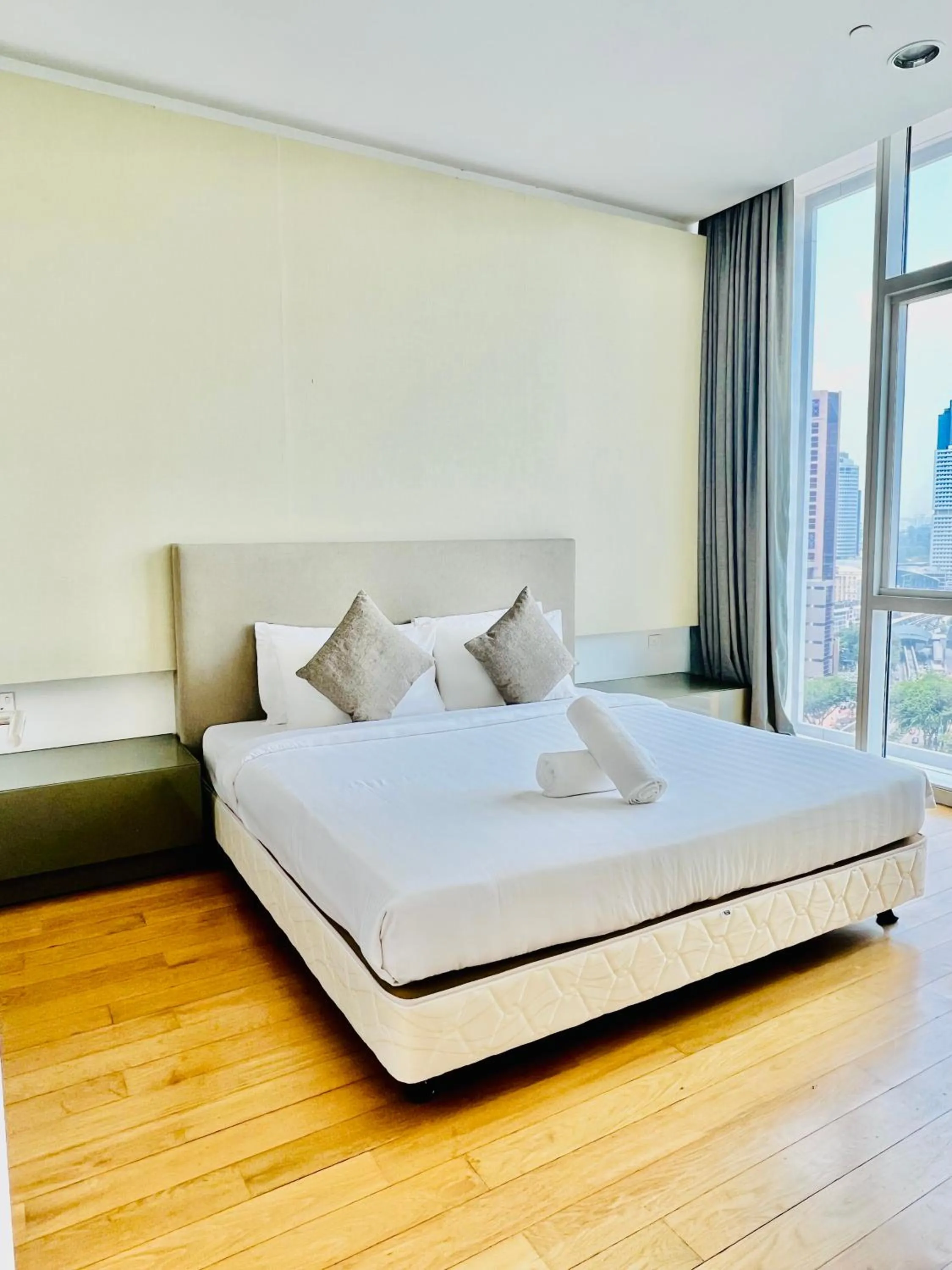 Photo of the whole room in De Sky Platinum Suites KLCC Kuala Lumpur