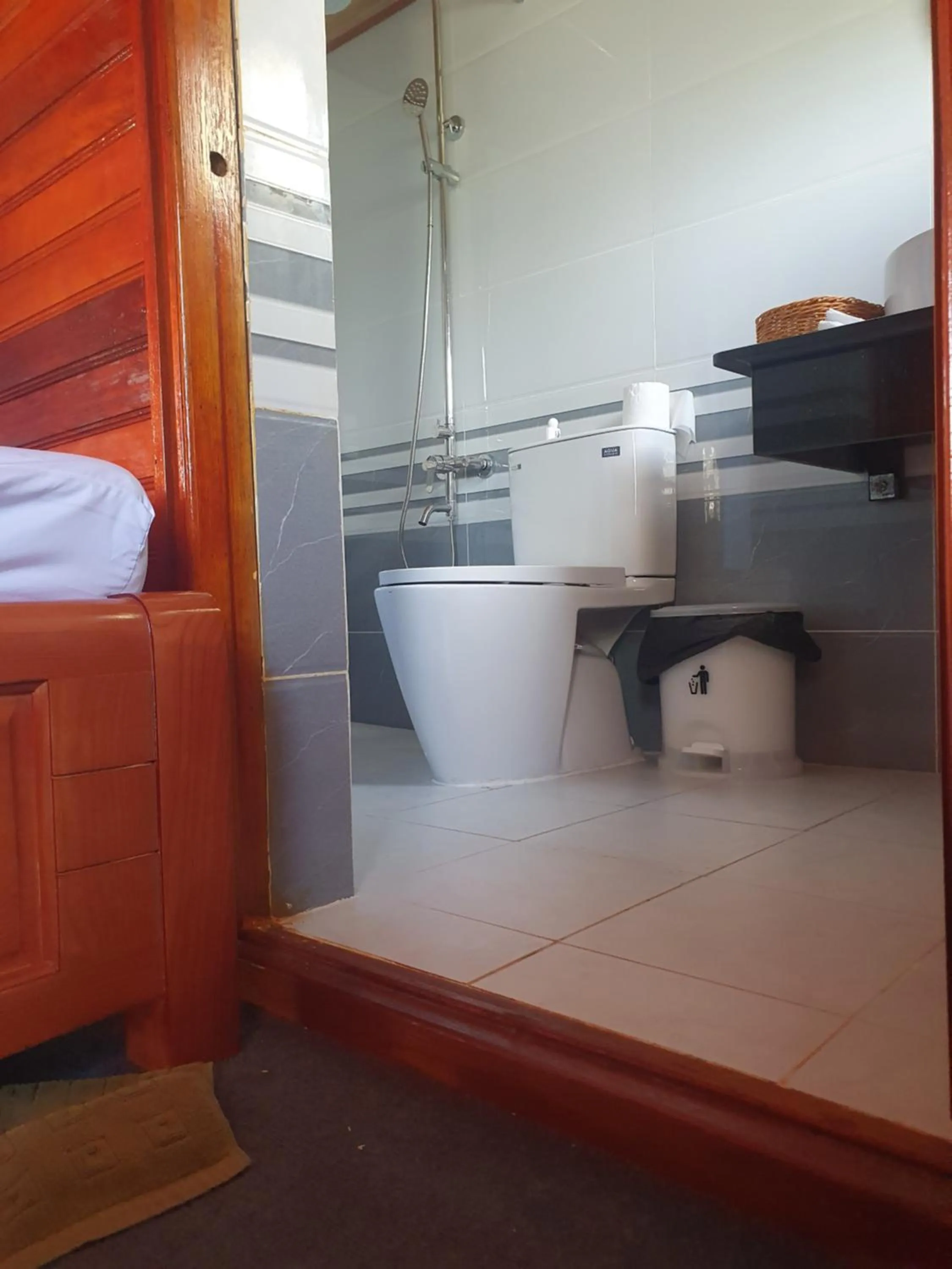 Bathroom, Bed in Wooden Homestay LAGI