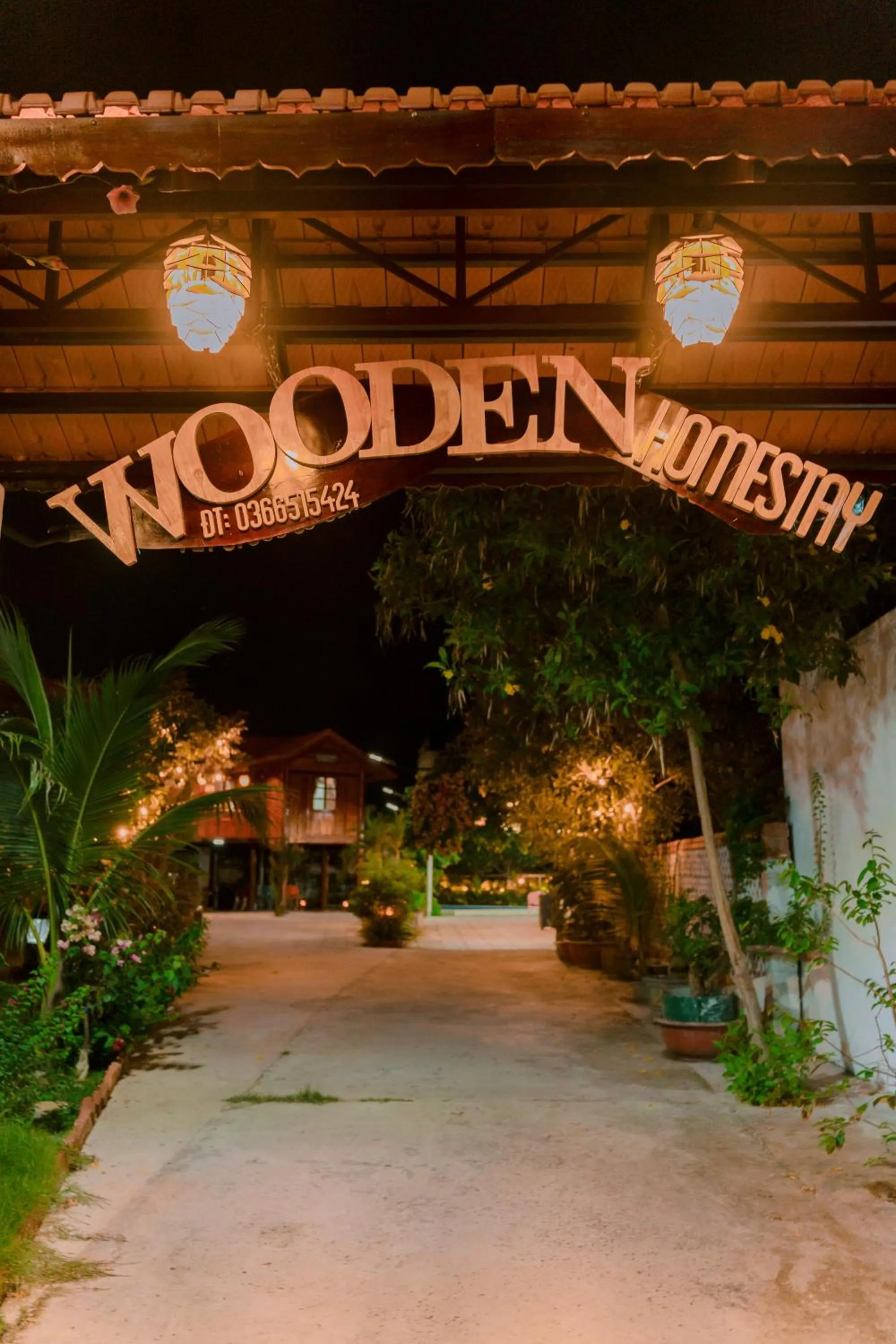 Facade/entrance in Wooden Homestay LAGI