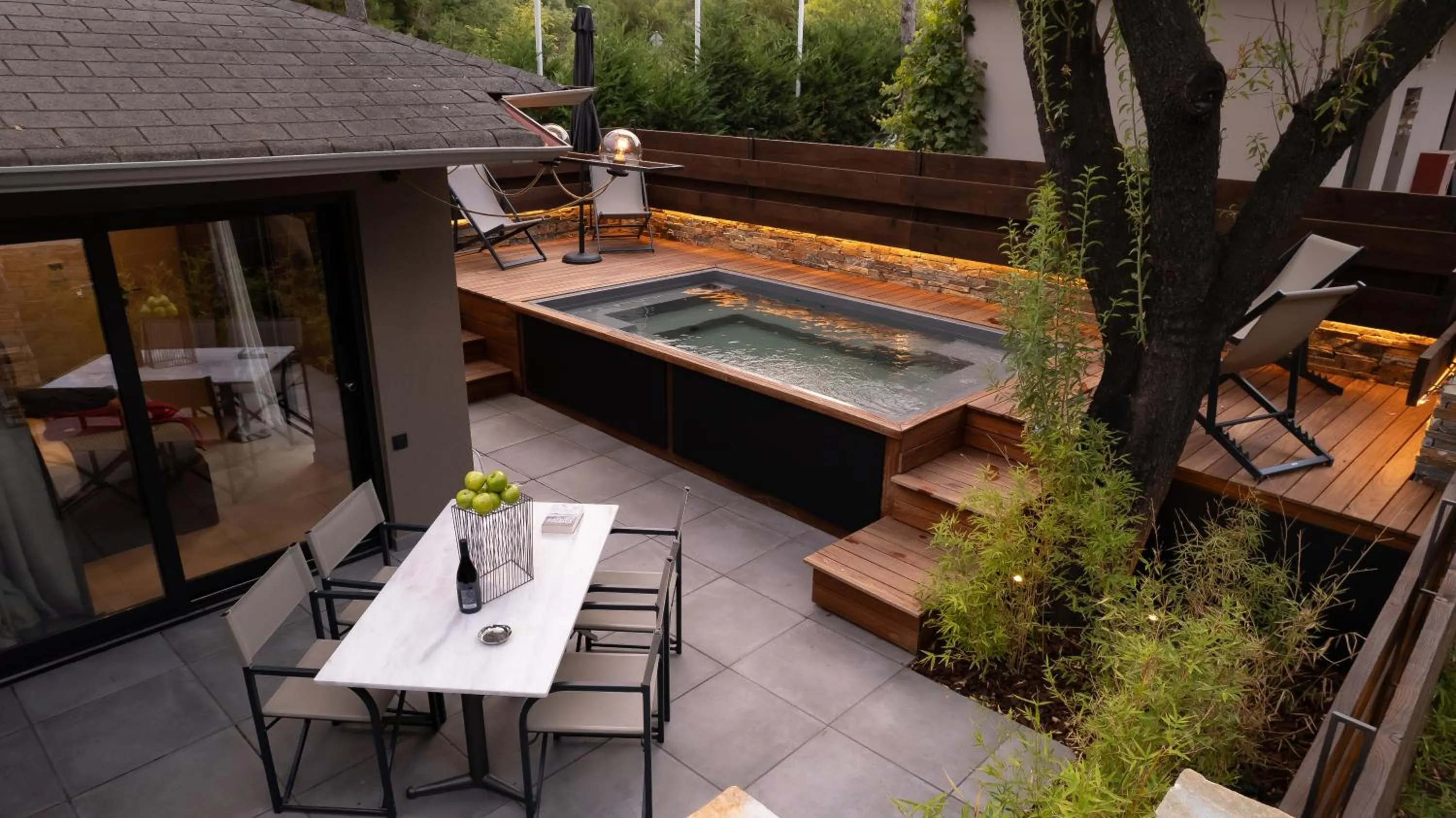 Sylvia Camping & Luxury Suites, Panel Hospitality Homes & Villas