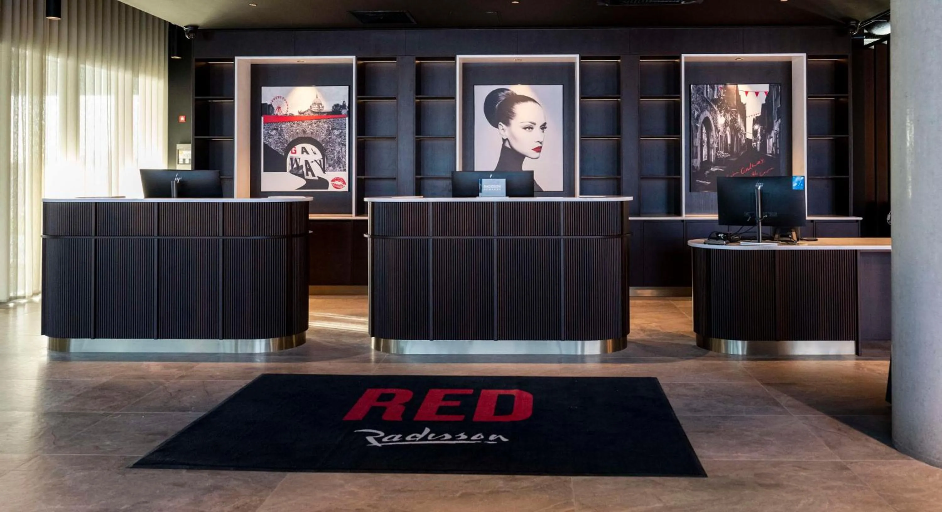 Lobby or reception in Radisson RED Galway