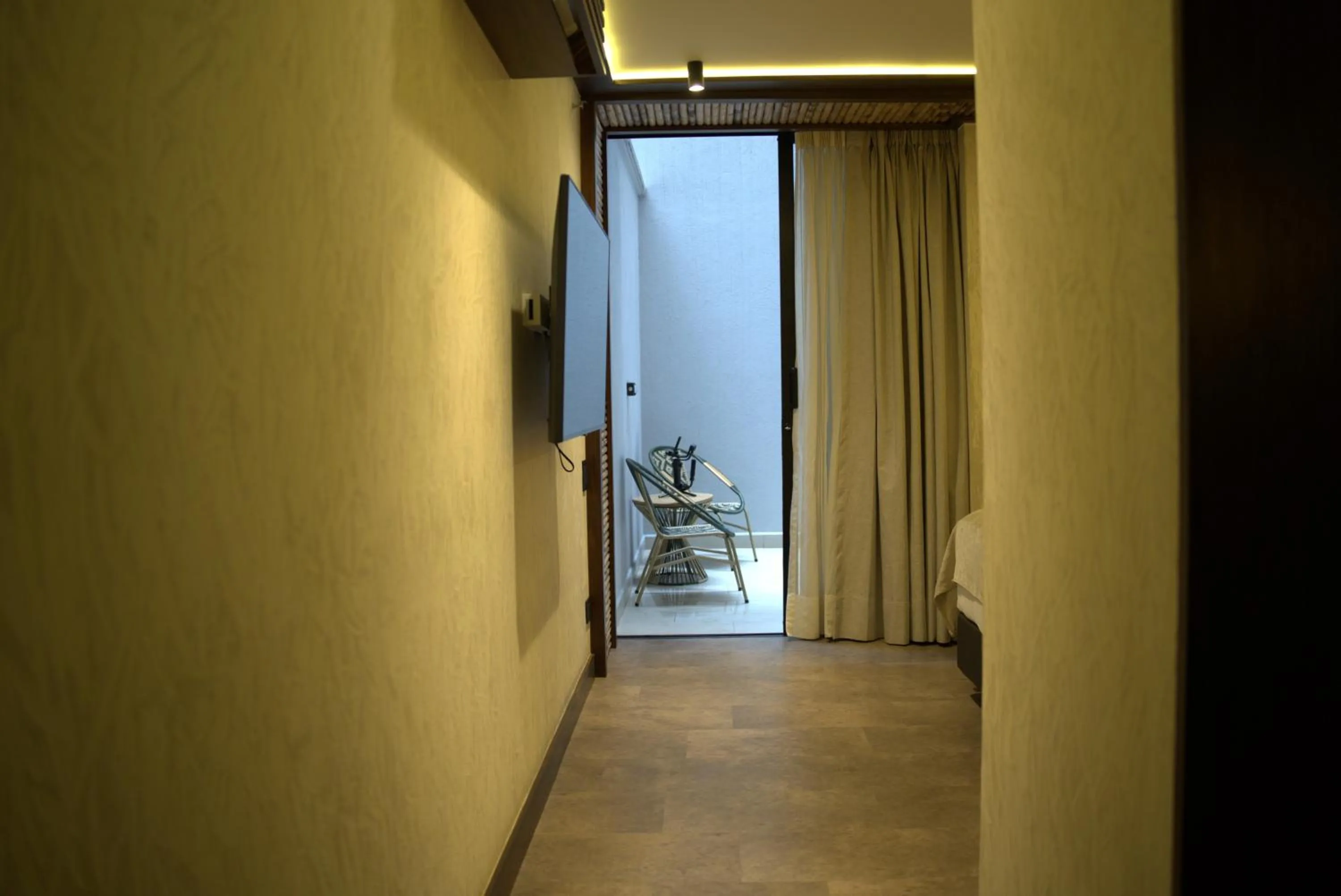 Patio in Golden Valley Hotel