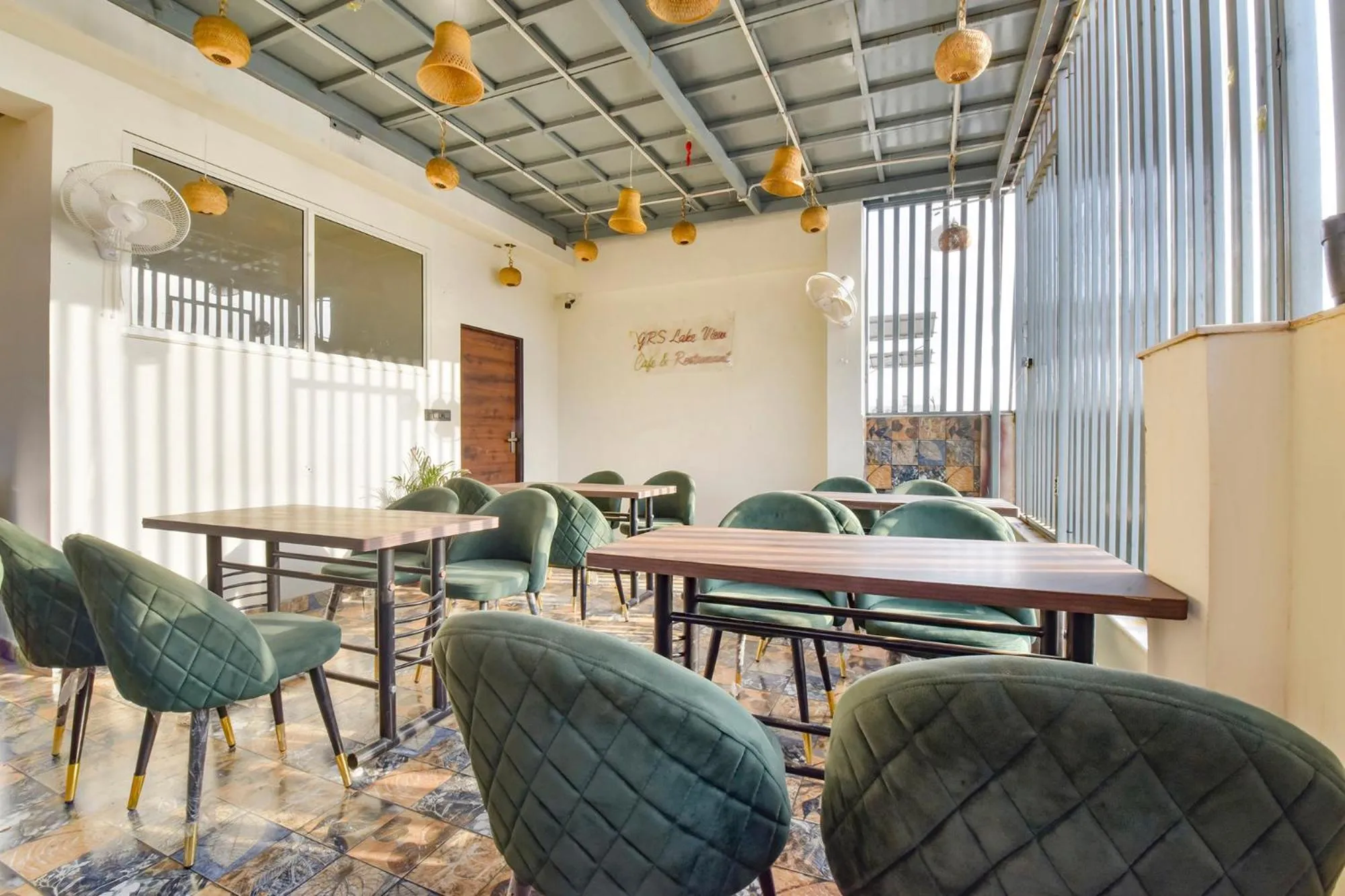 Restaurant/places to eat in FabHotel Govindam Royal Stay