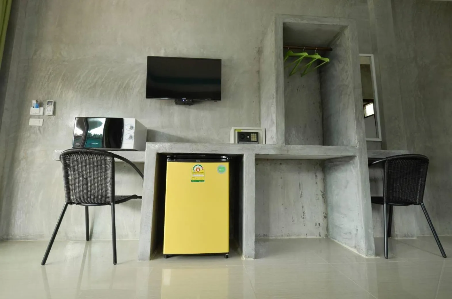 TV and multimedia in Tum Mai Kaew Lanta Resort