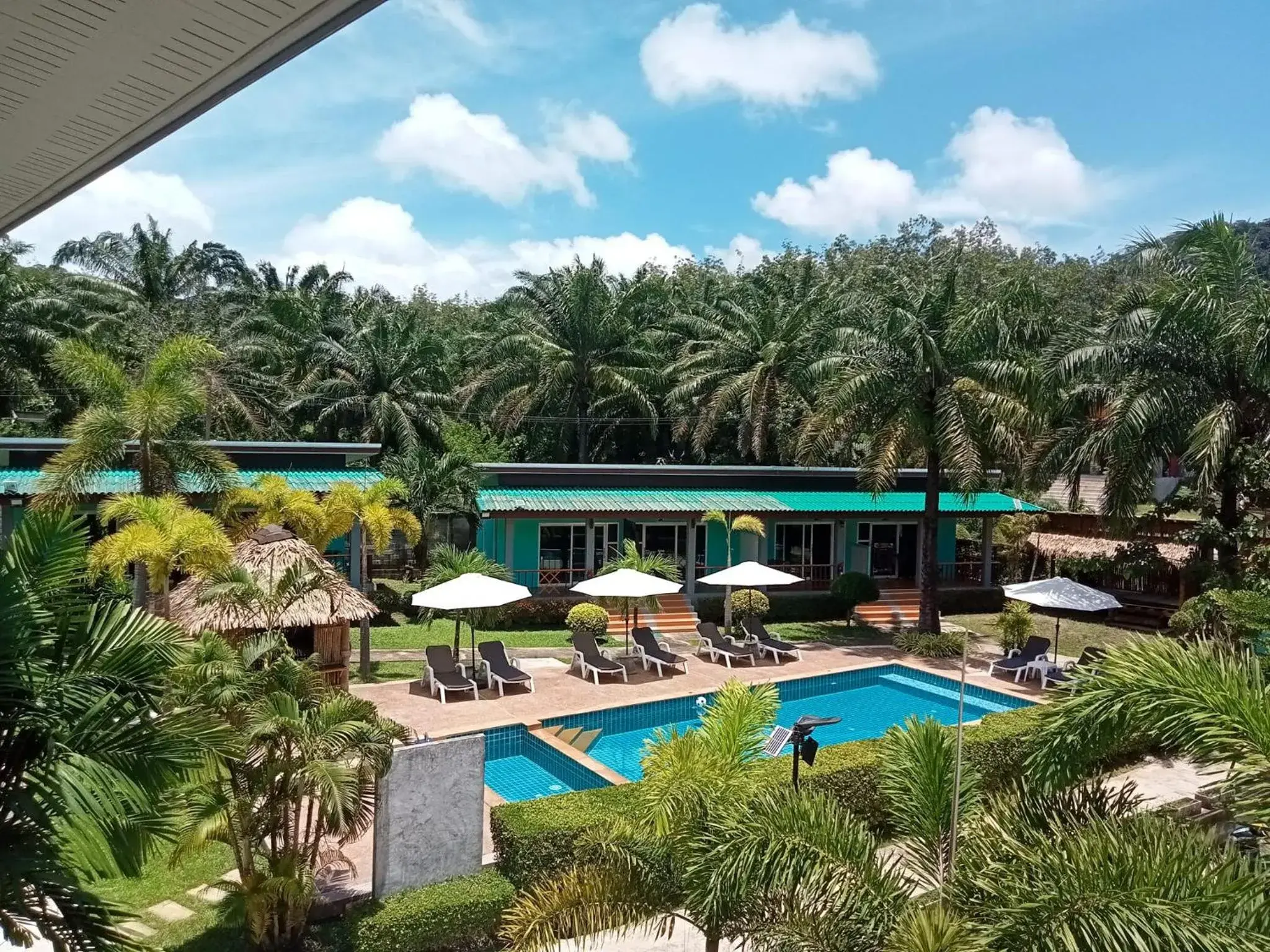 Deluxe Queen Room - single occupancy in Tum Mai Kaew Lanta Resort Deluxe Queen Room - single occupancy in Tum Mai Kaew Lanta Resort