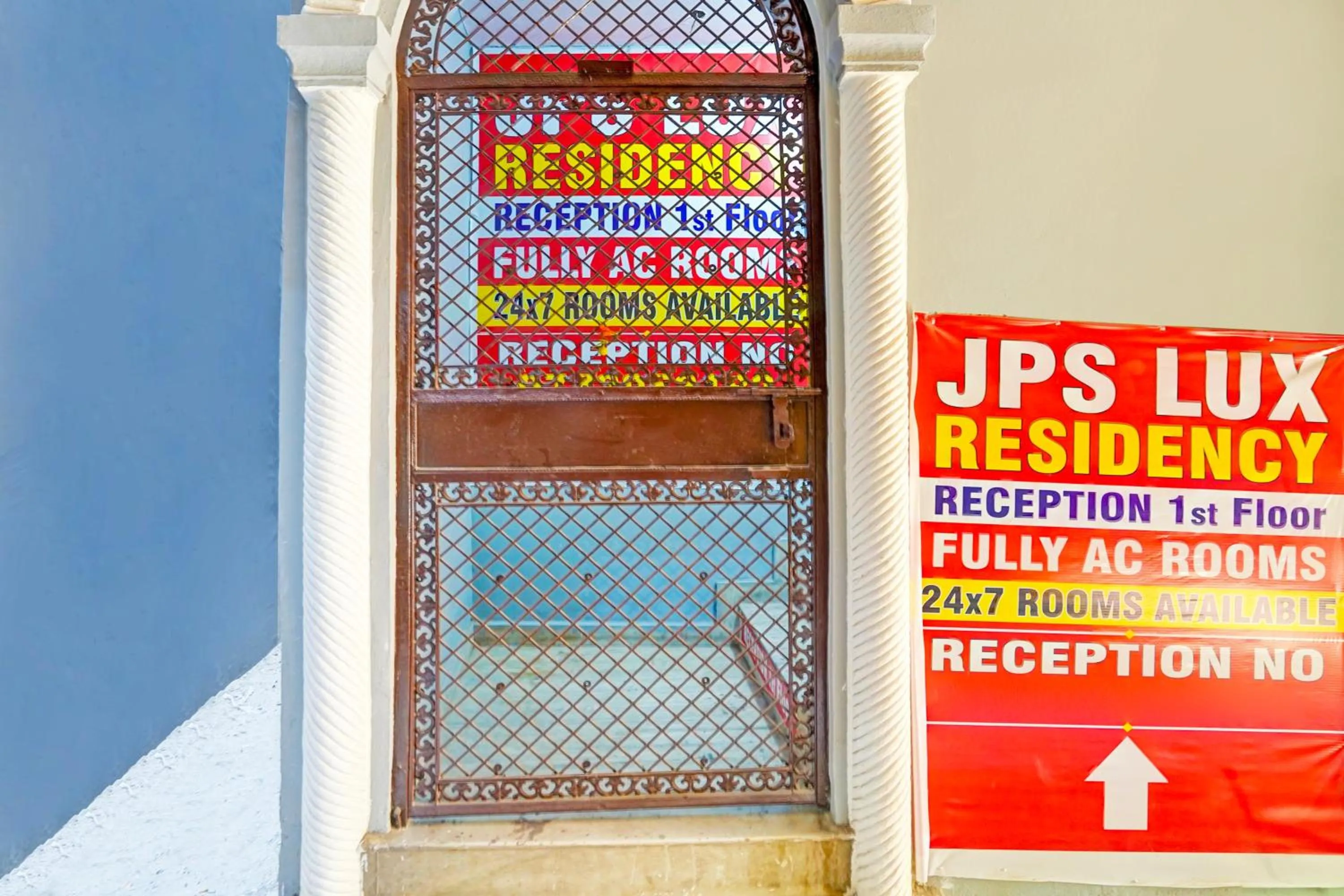 Facade/entrance in Super Hotel O JPS Lux