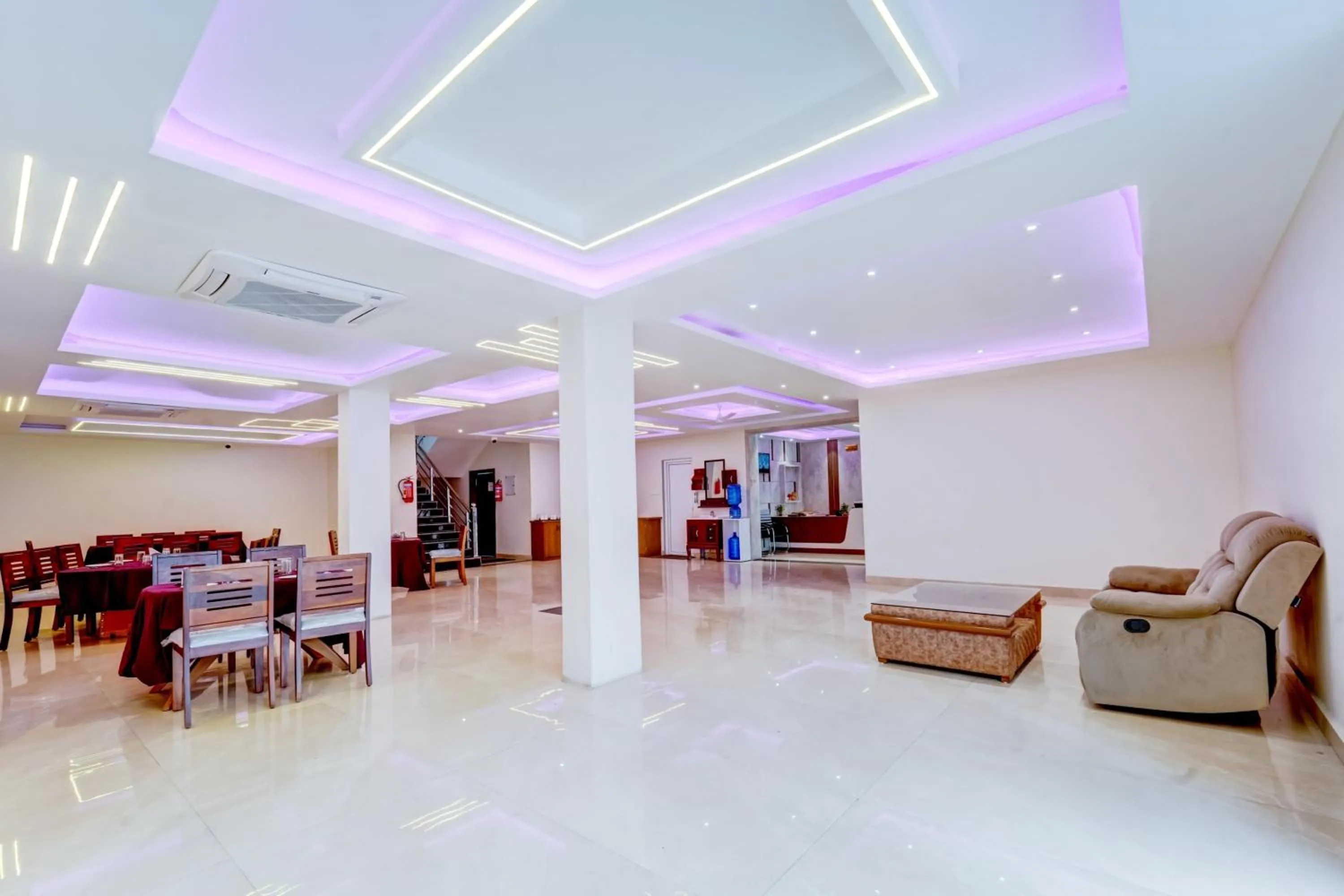 Restaurant/places to eat in Super Townhouse La Vista