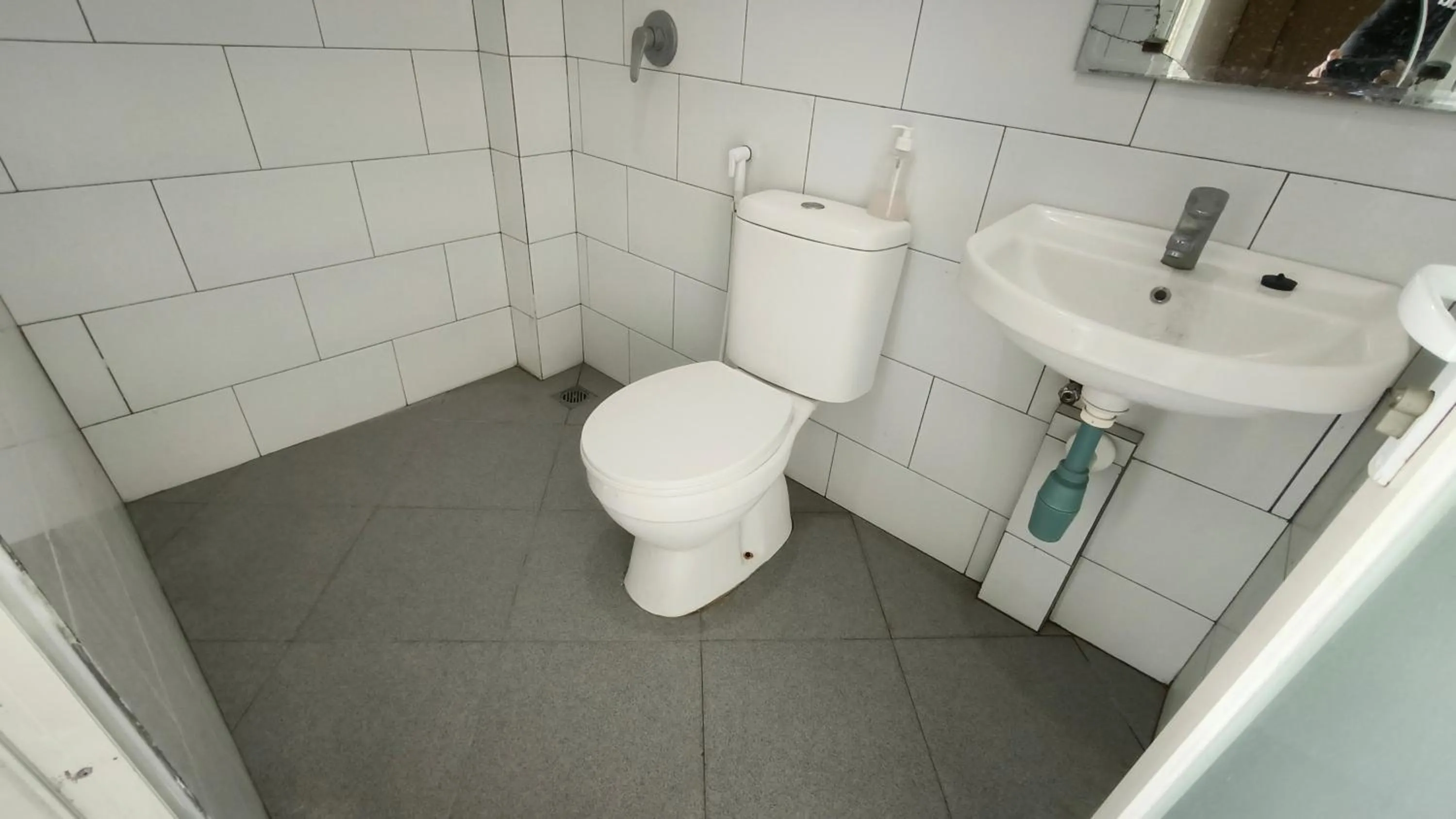 New Bandengan Beach Hotel