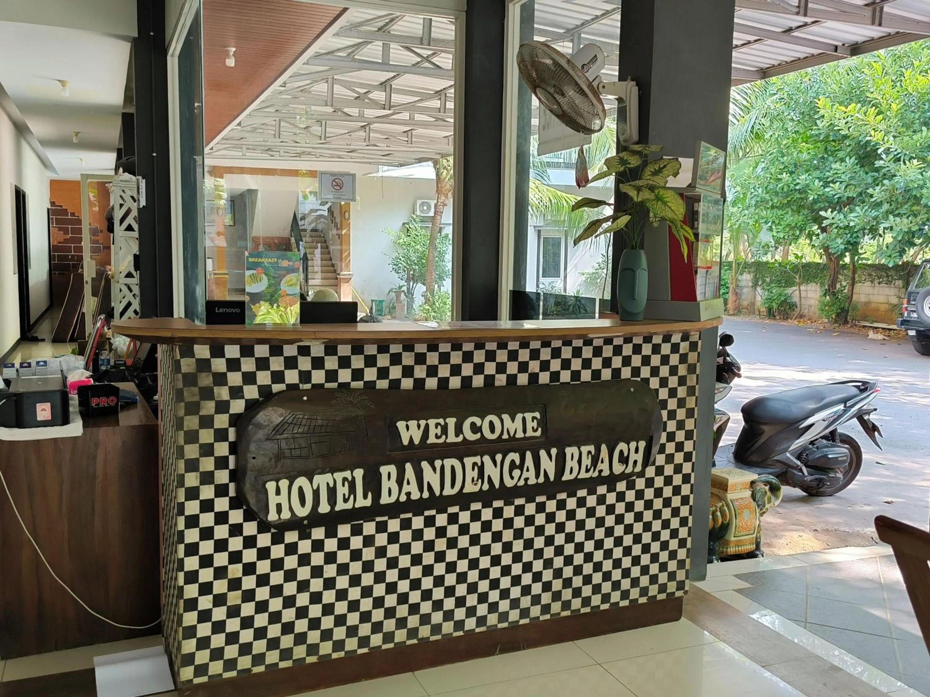 New Bandengan Beach Hotel