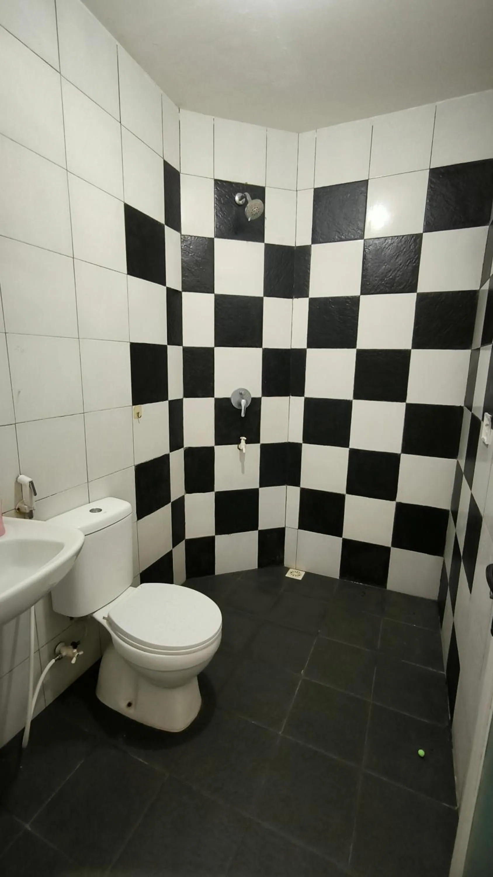 New Bandengan Beach Hotel