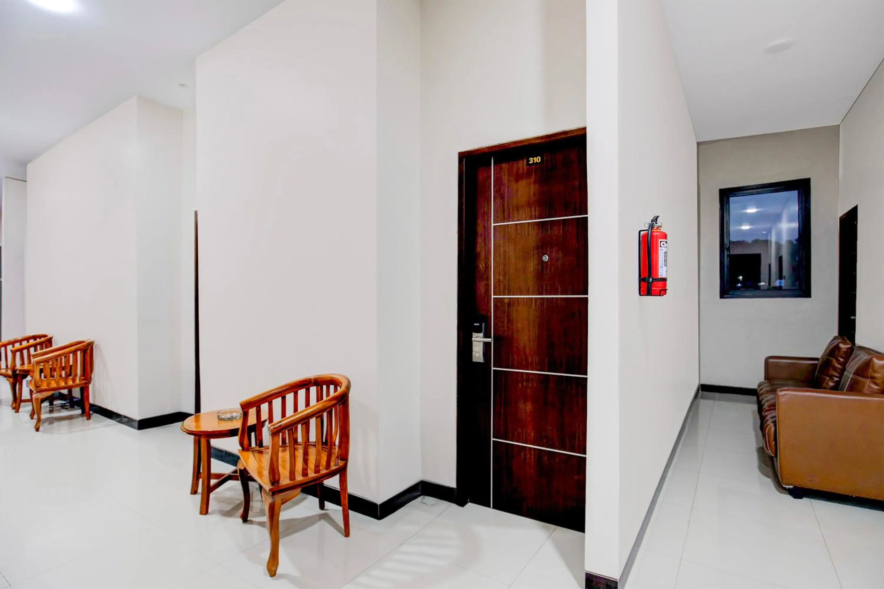Lobby or reception in Hotel O Balikpapan near Siloam Hospital formerly Syafla Guest House