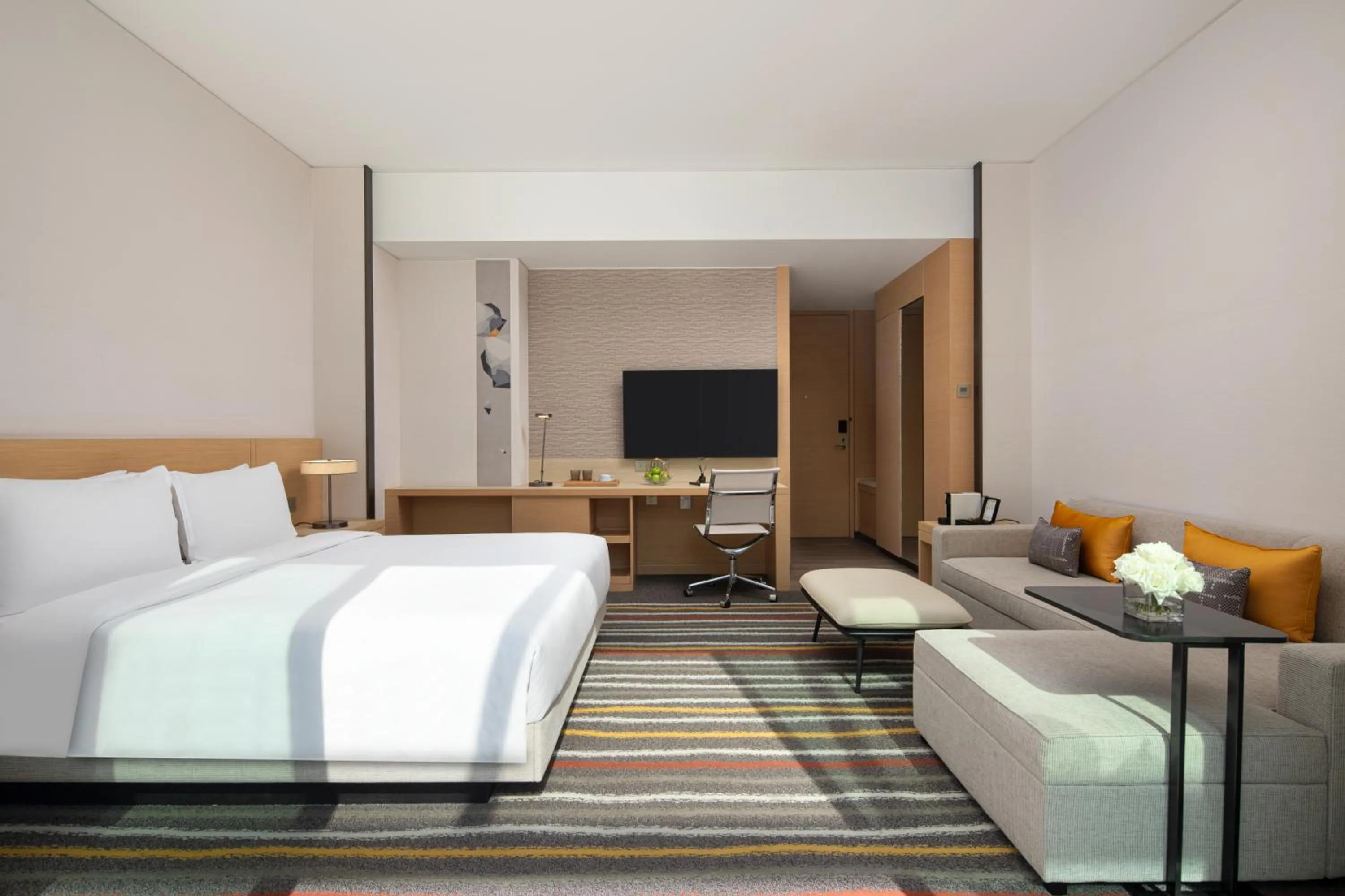 Bedroom, Bed in Fraser Place Wujiaochang Shanghai City Center