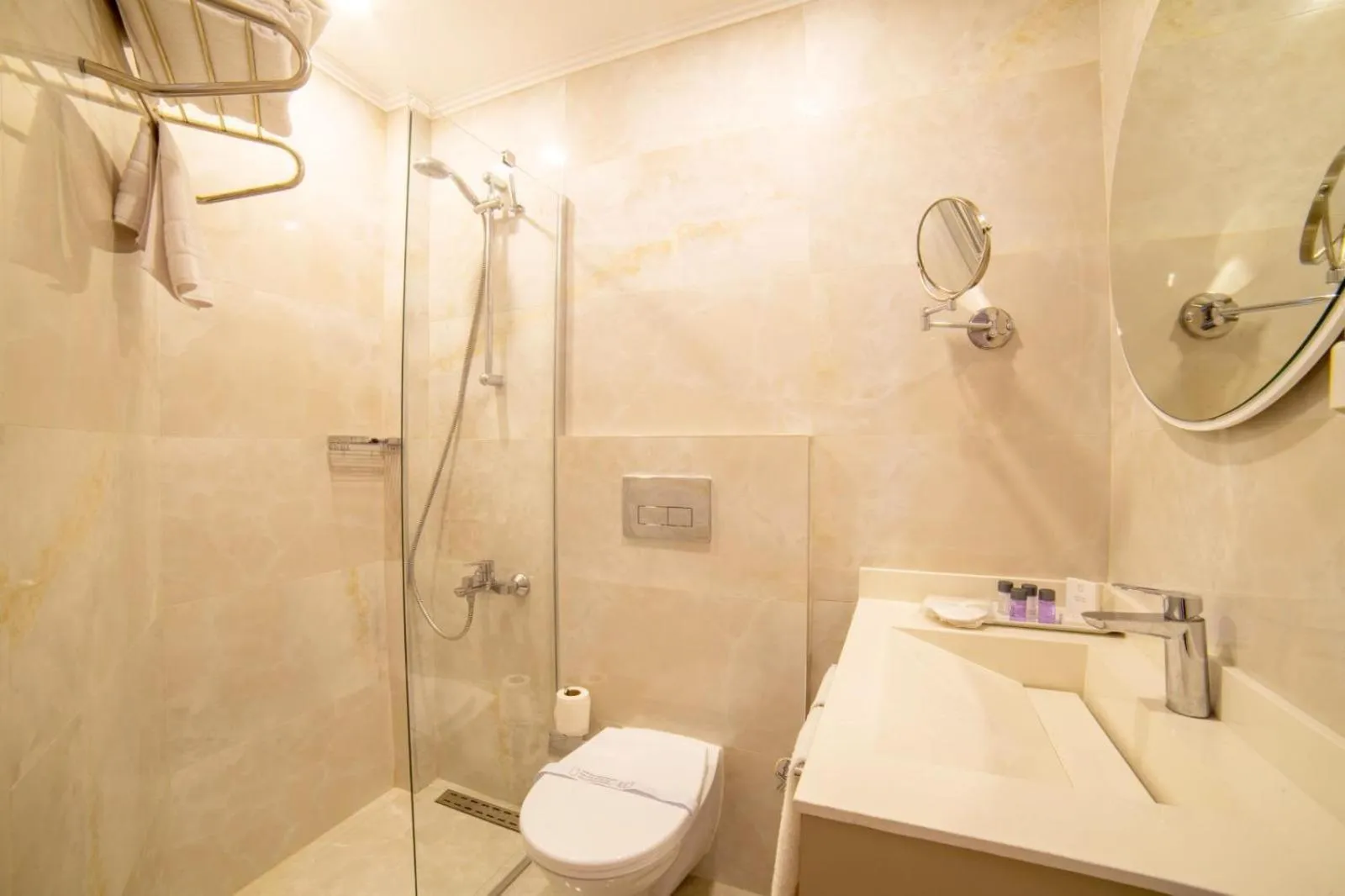 Shower in Avşar Boutique Hotel
