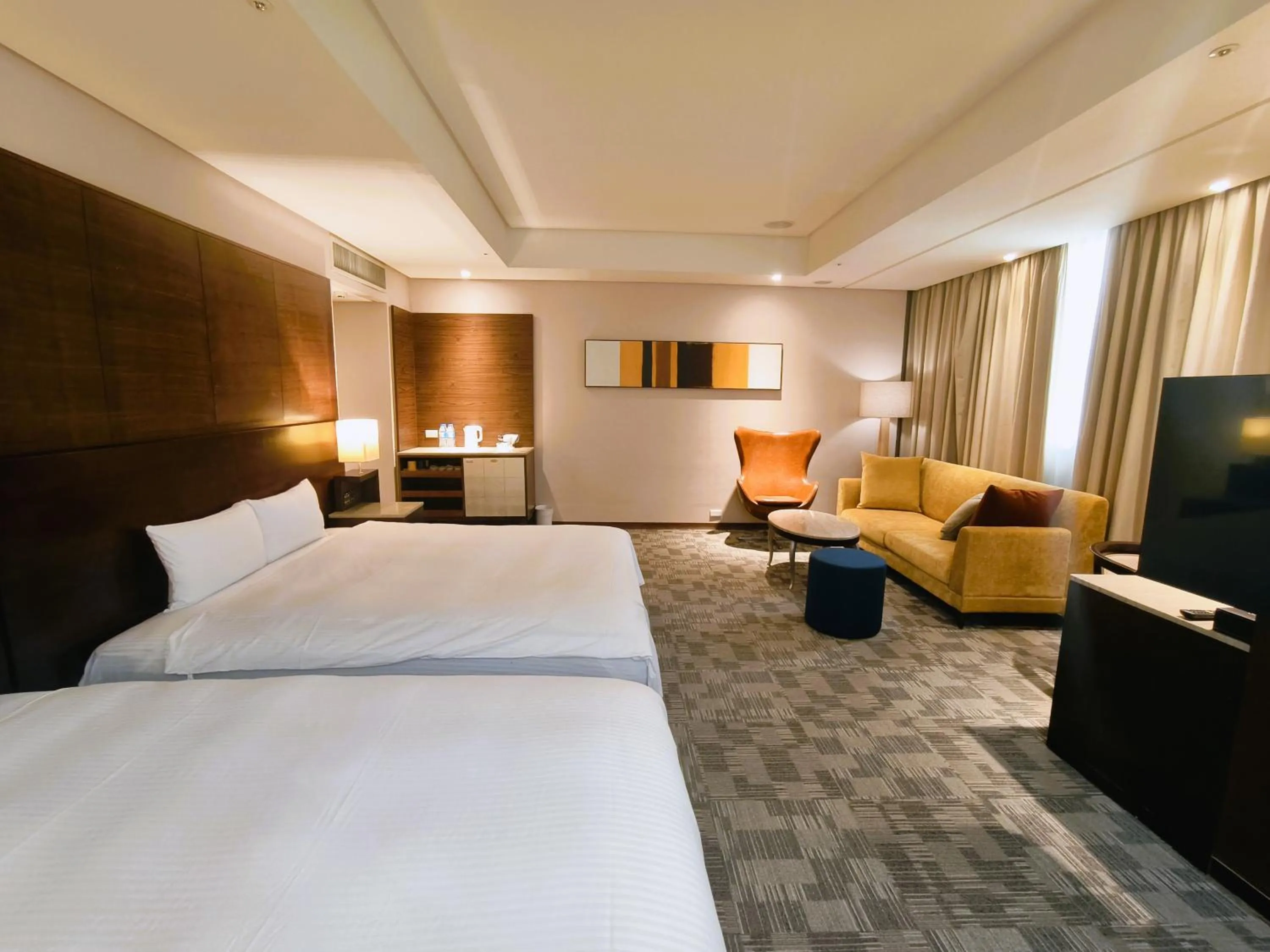 Bed in Via Hotel Breeze