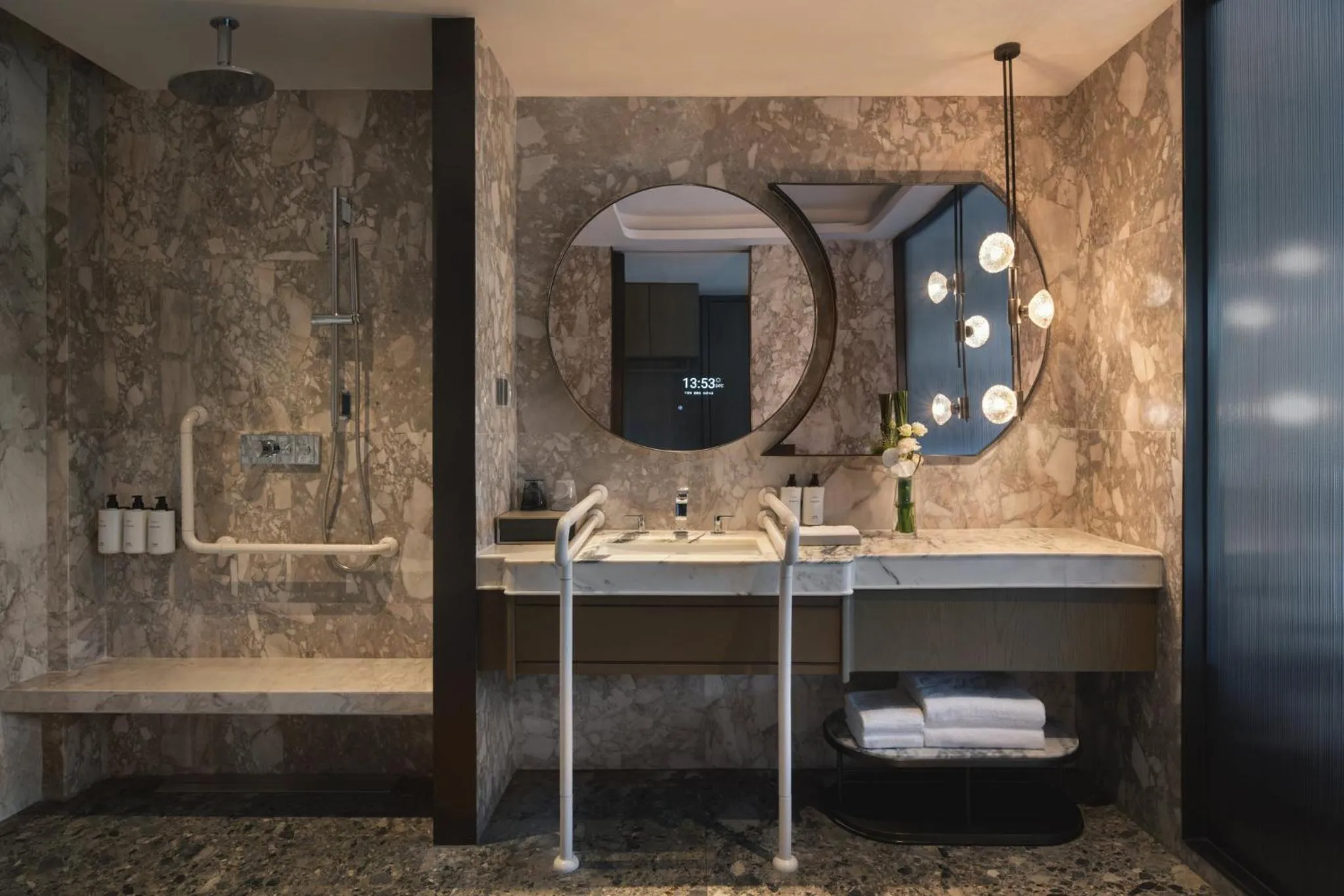 Photo of the whole room in Intercontinetal Xiangyang