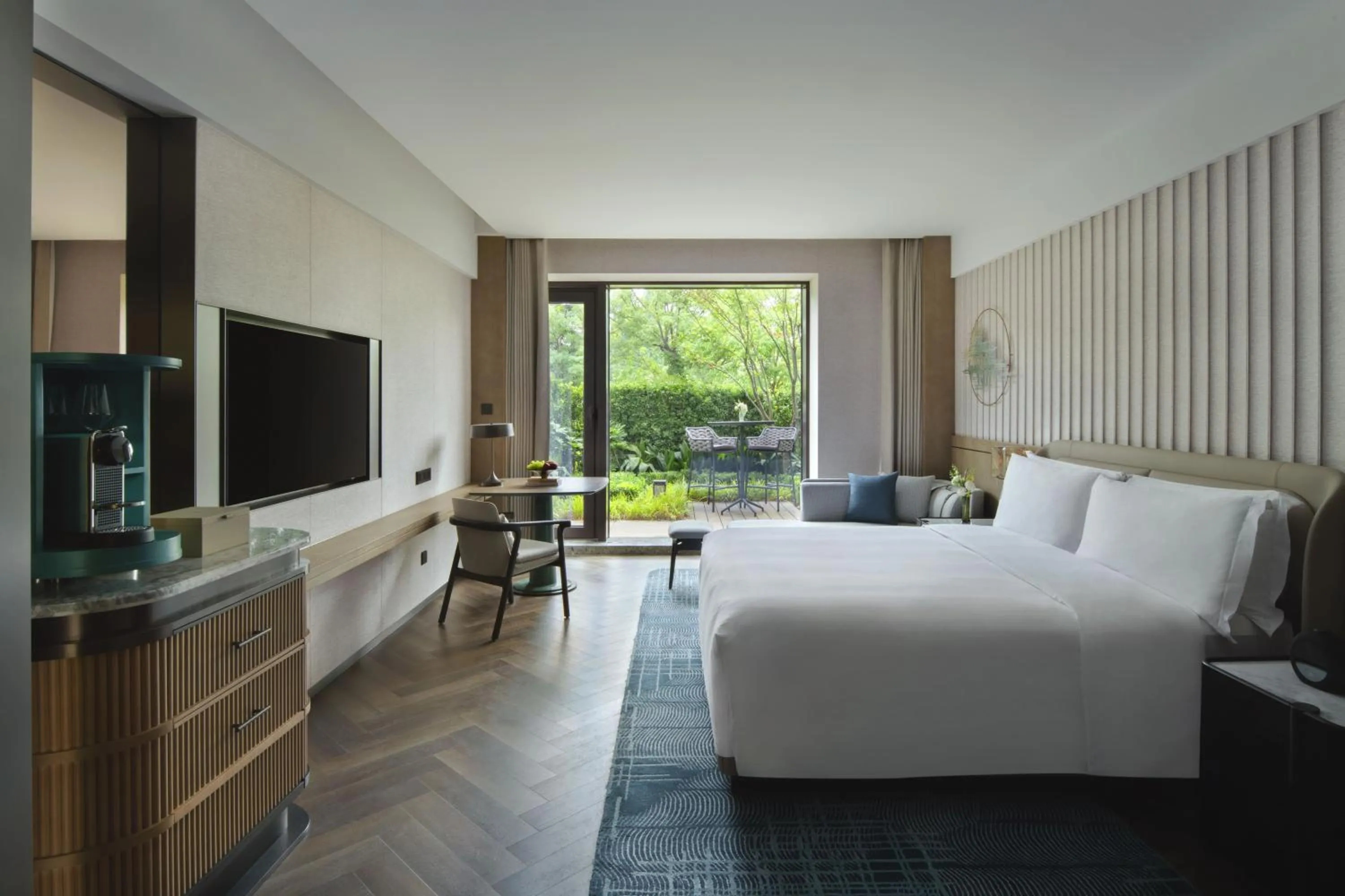 Bed in Intercontinetal Xiangyang