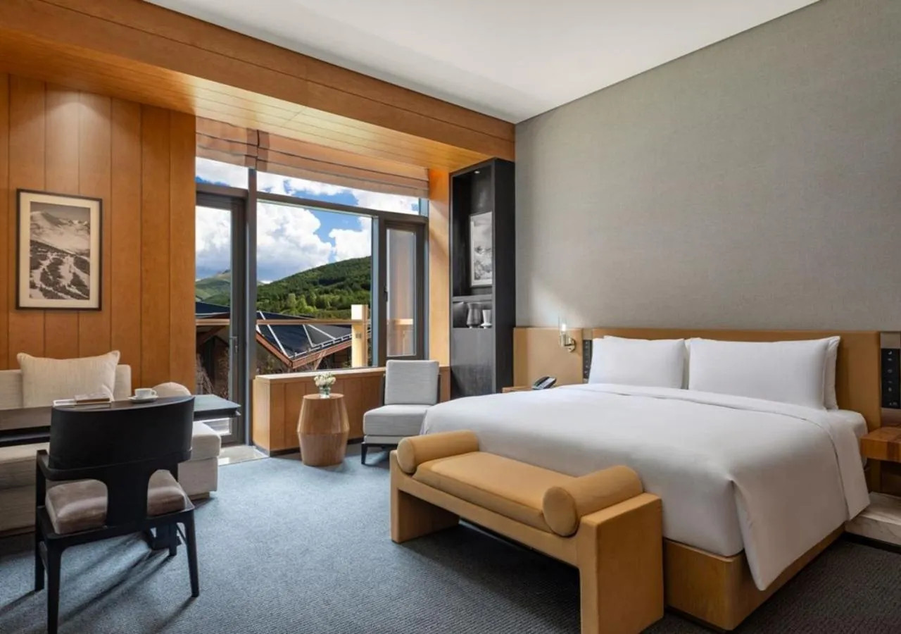 Bedroom, Bed in InterContinental Chongli, an IHG Hotel