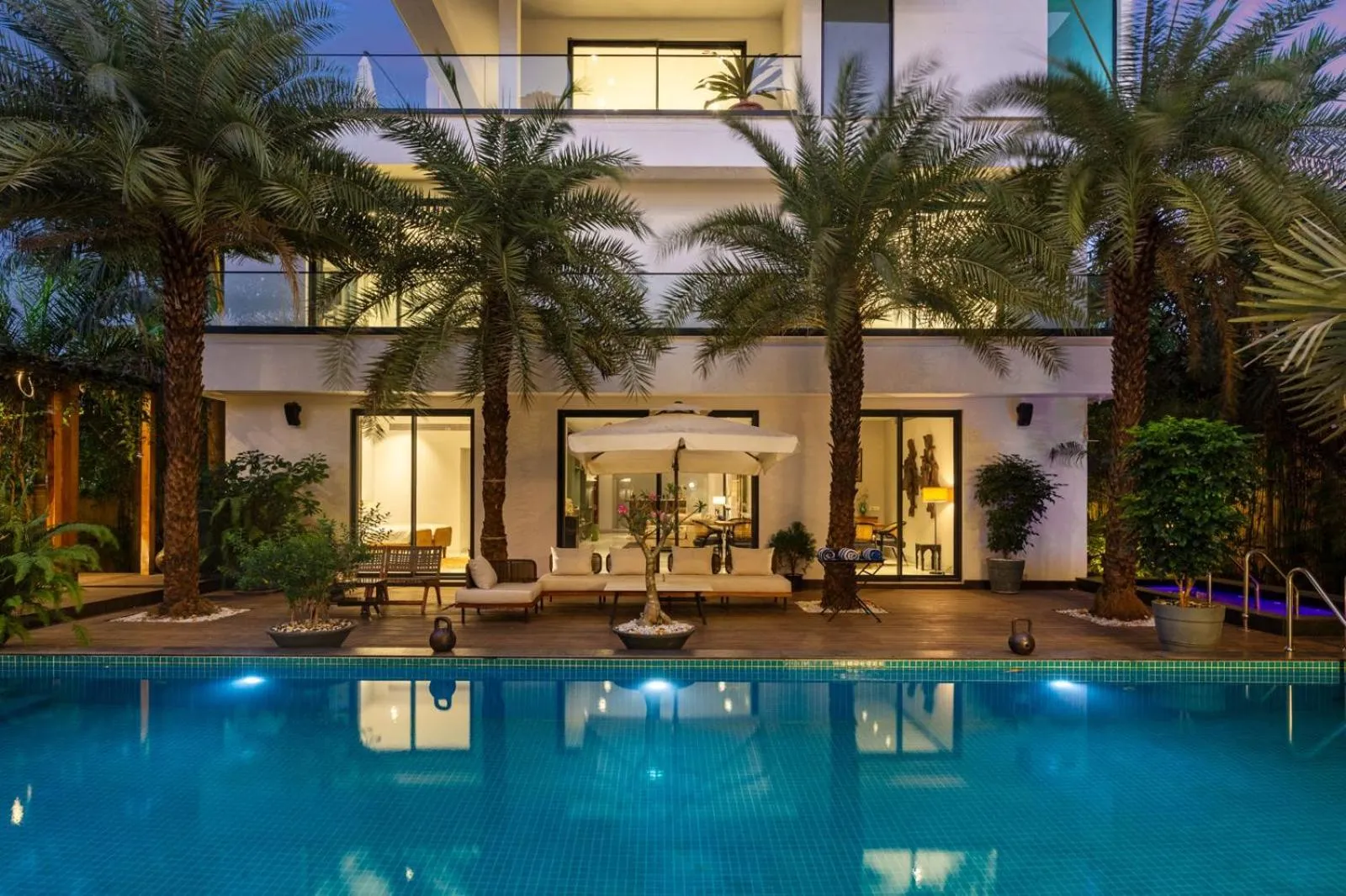 Property building in Amorzito by Solitaire Stays