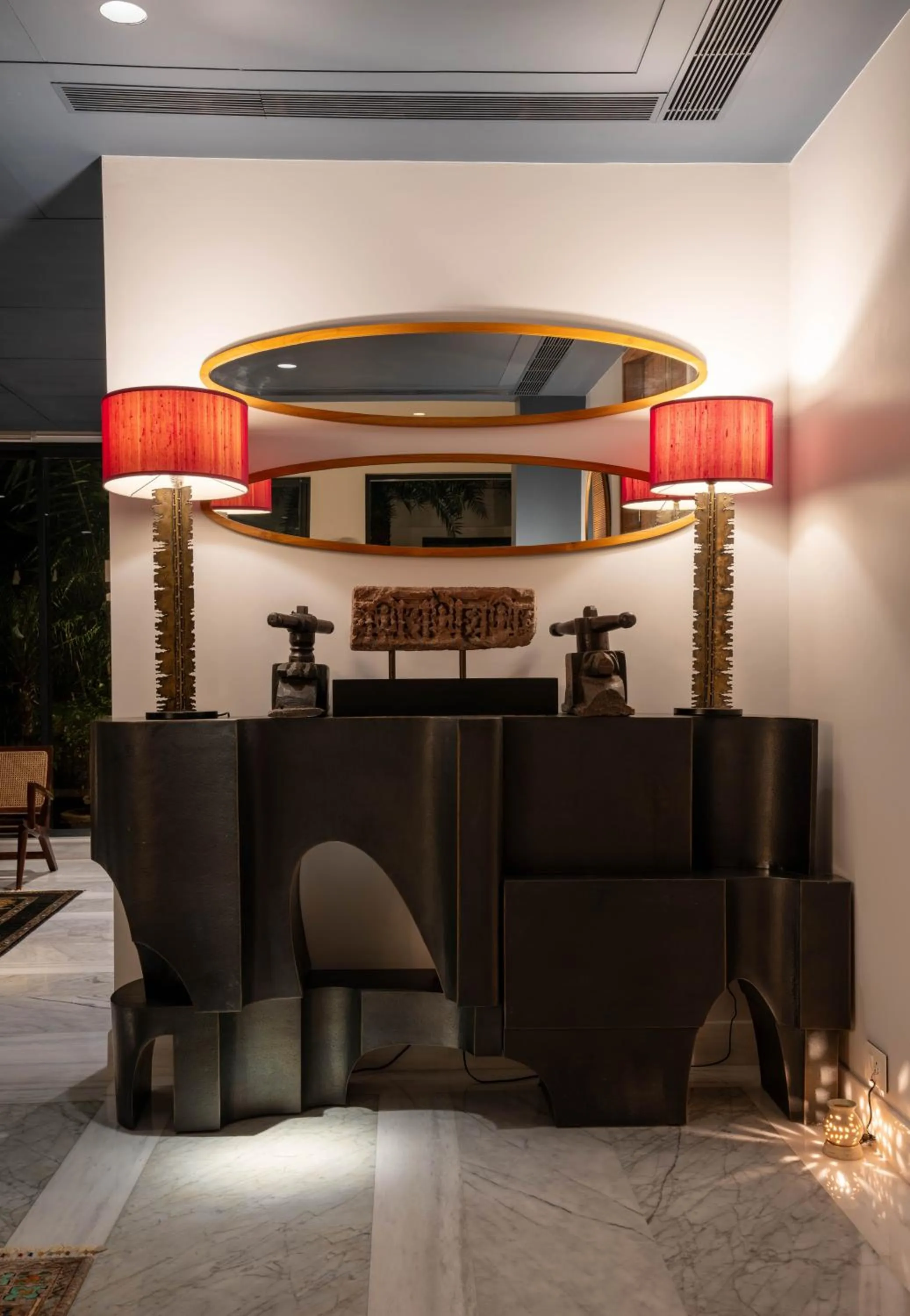 Decorative detail, Bed in Amorzito by Solitaire Stays