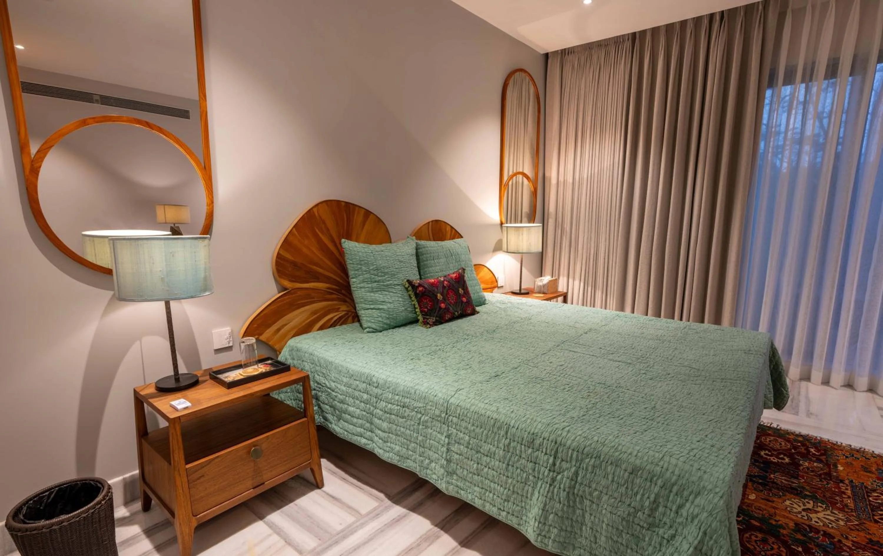 Bed in Amorzito by Solitaire Stays