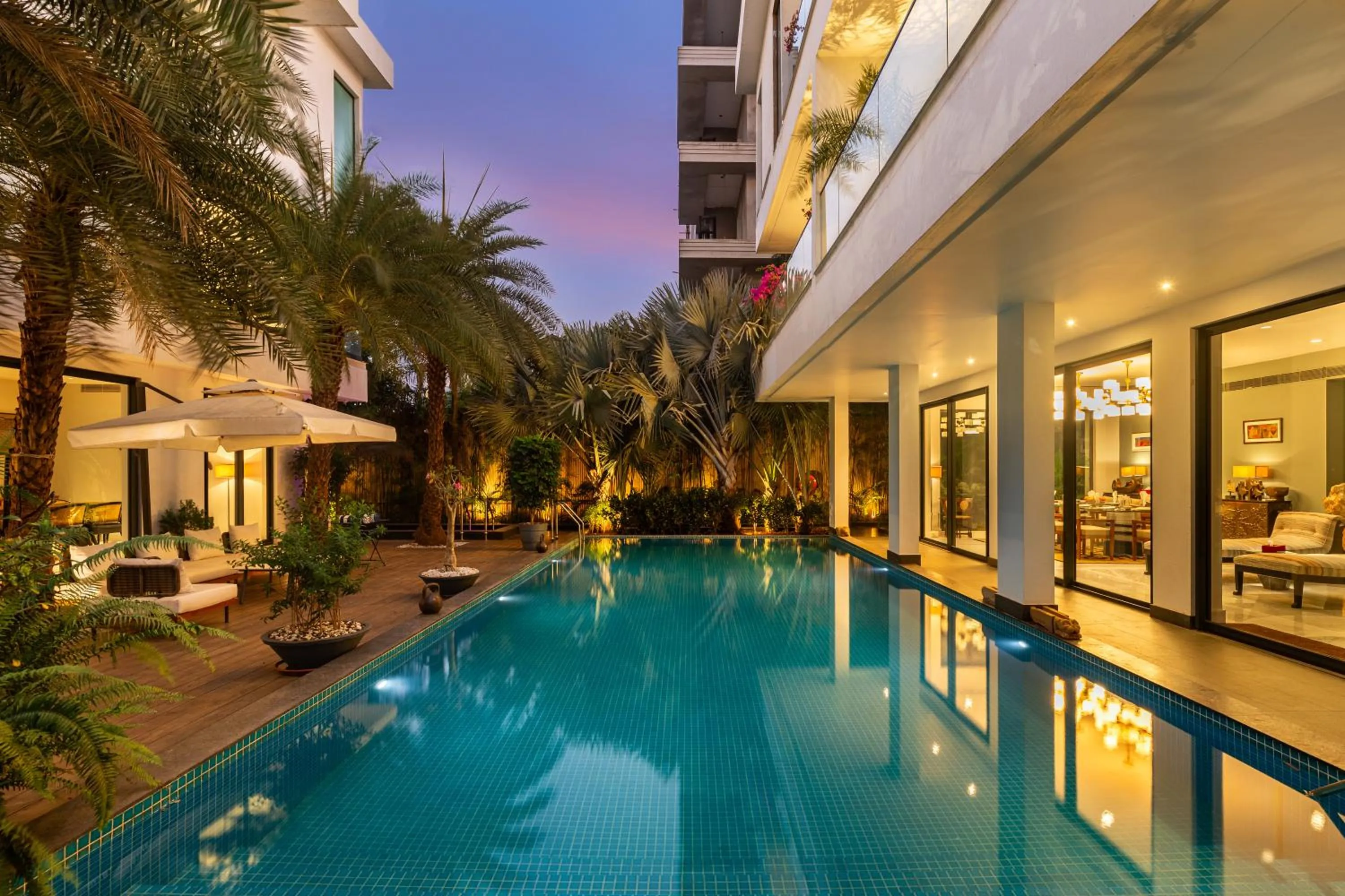 Restaurant/places to eat in Amorzito by Solitaire Stays