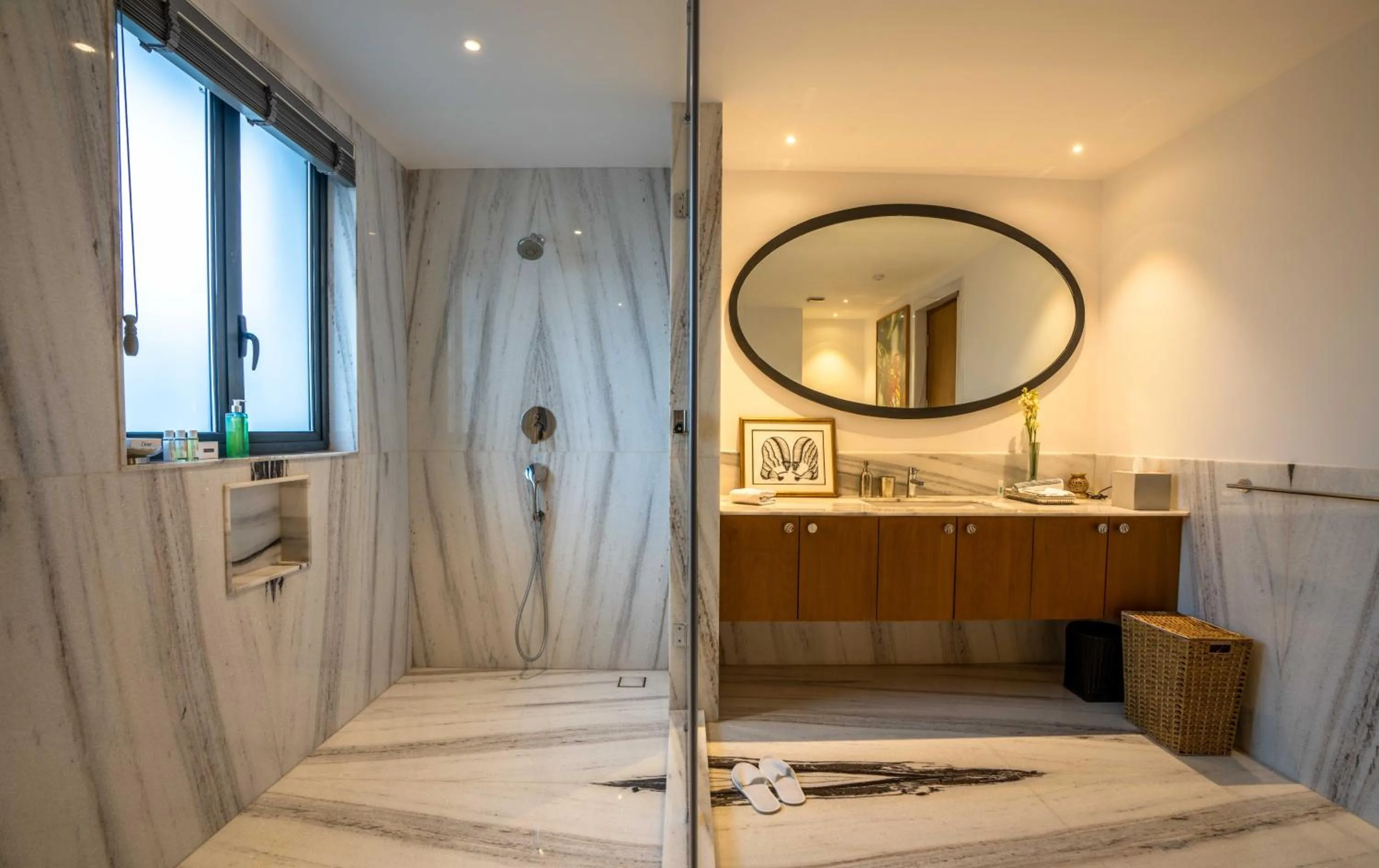 Bathroom in Amorzito by Solitaire Stays