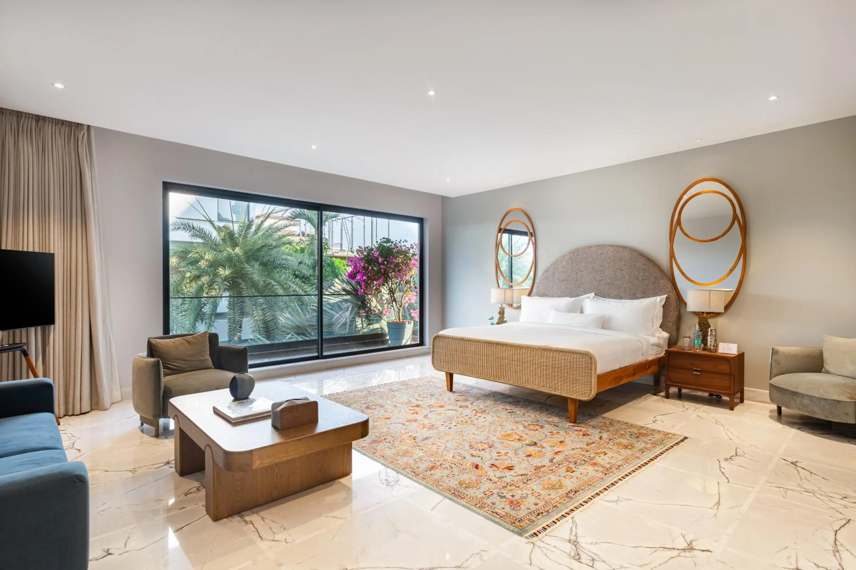 Bed in Amorzito by Solitaire Stays