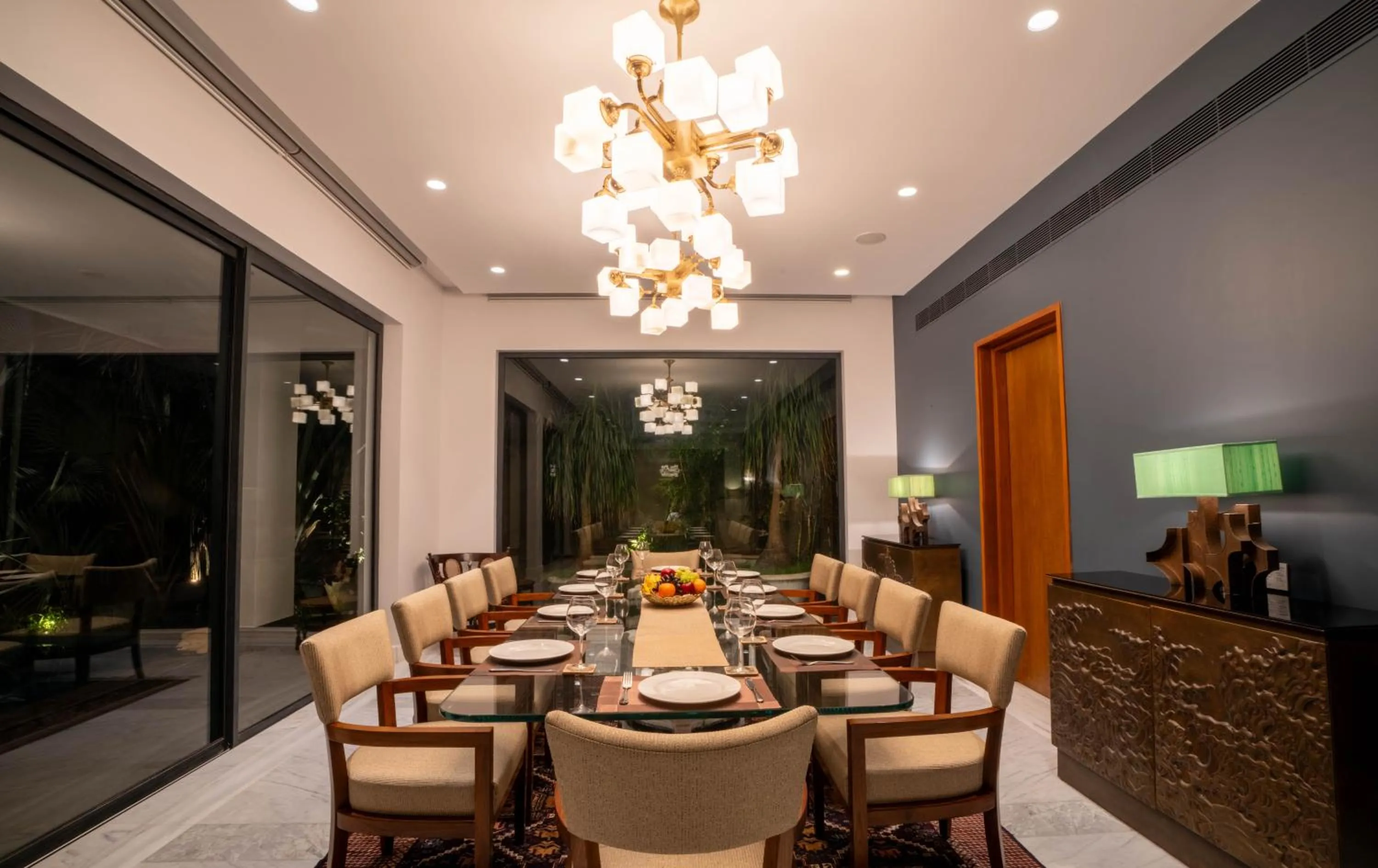 Dining area in Amorzito by Solitaire Stays