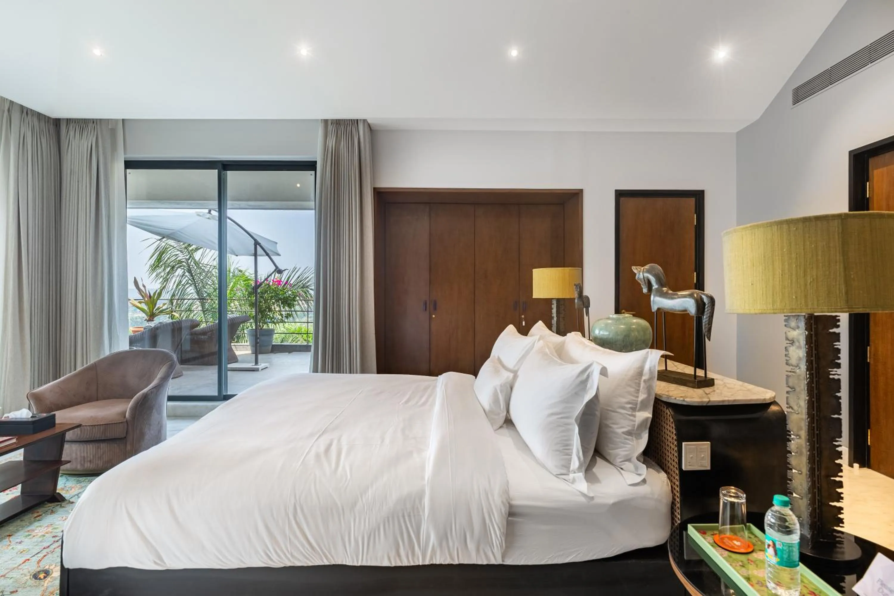 Bedroom, Bed in Amorzito by Solitaire Stays