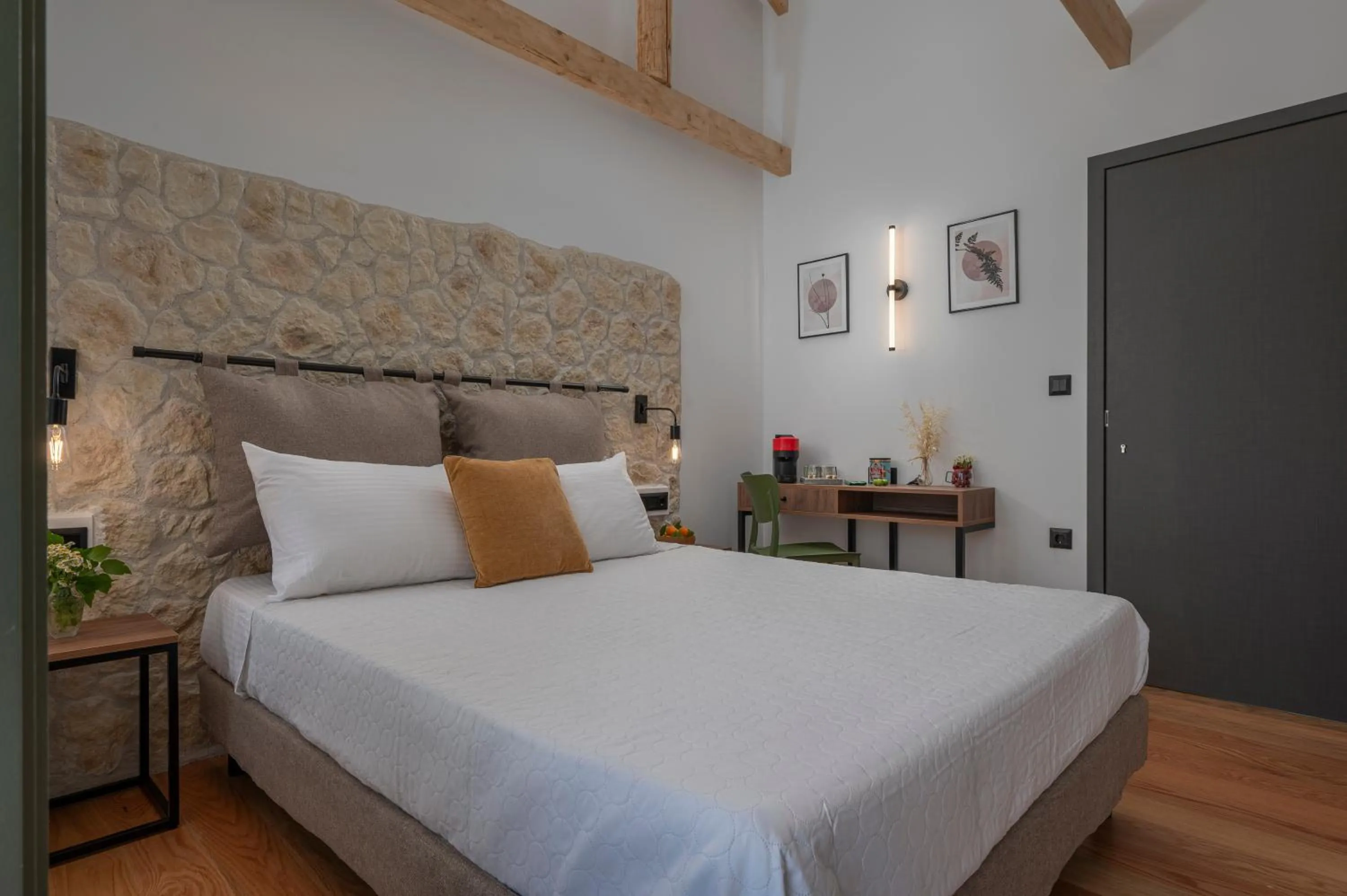 Bedroom, Bed in Arca Deorum