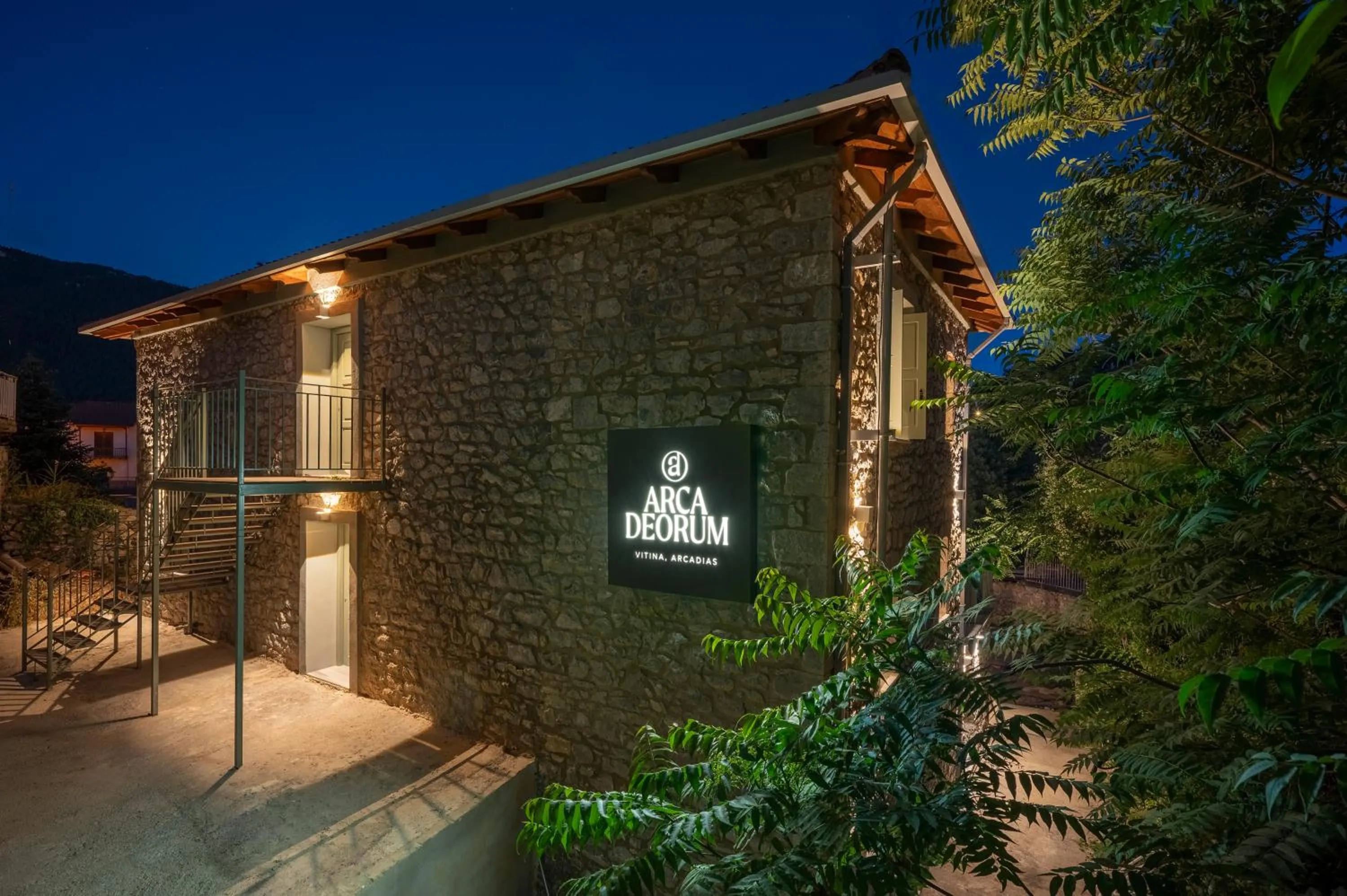 Property building in Arca Deorum