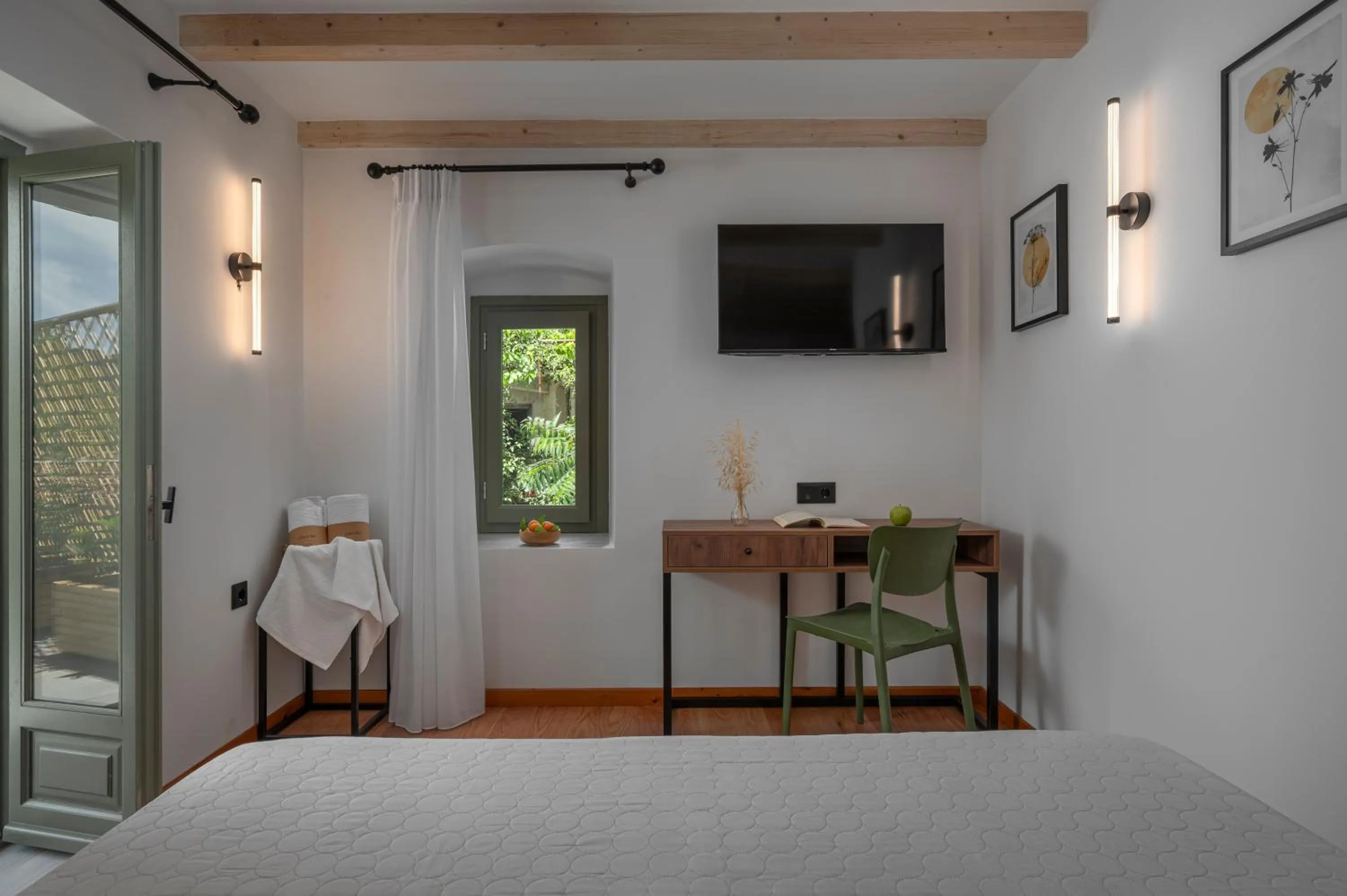 TV and multimedia, Bed in Arca Deorum