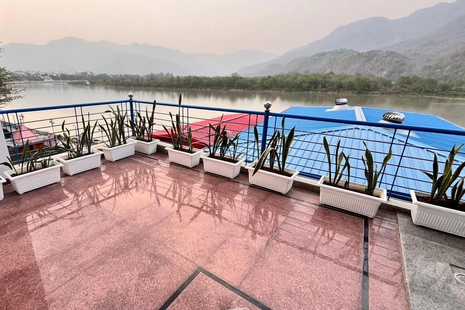 Lake view in The Neeraj Ganga Cottages