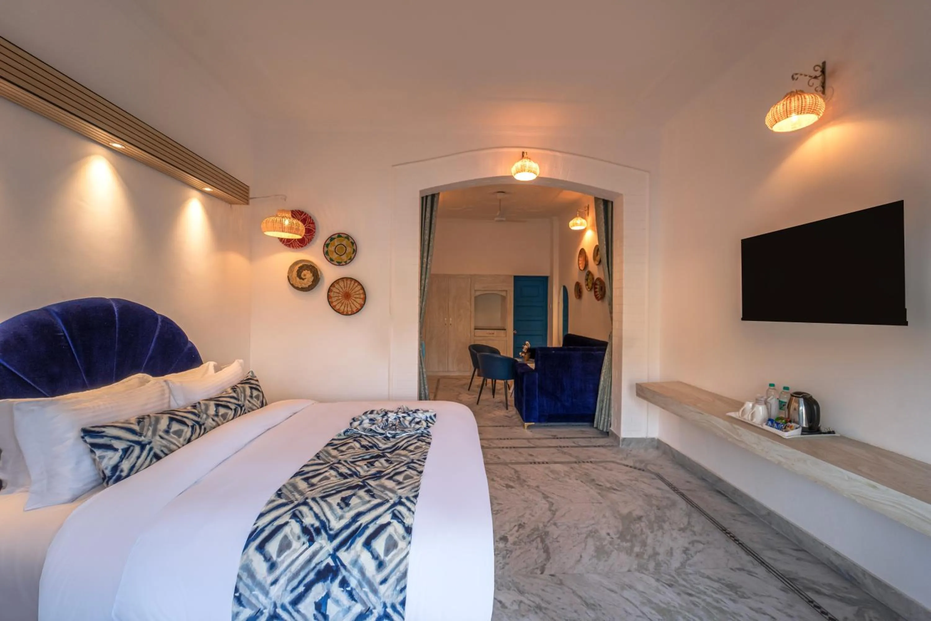 Communal lounge/ TV room, Bed in The Neeraj Ganga Cottages