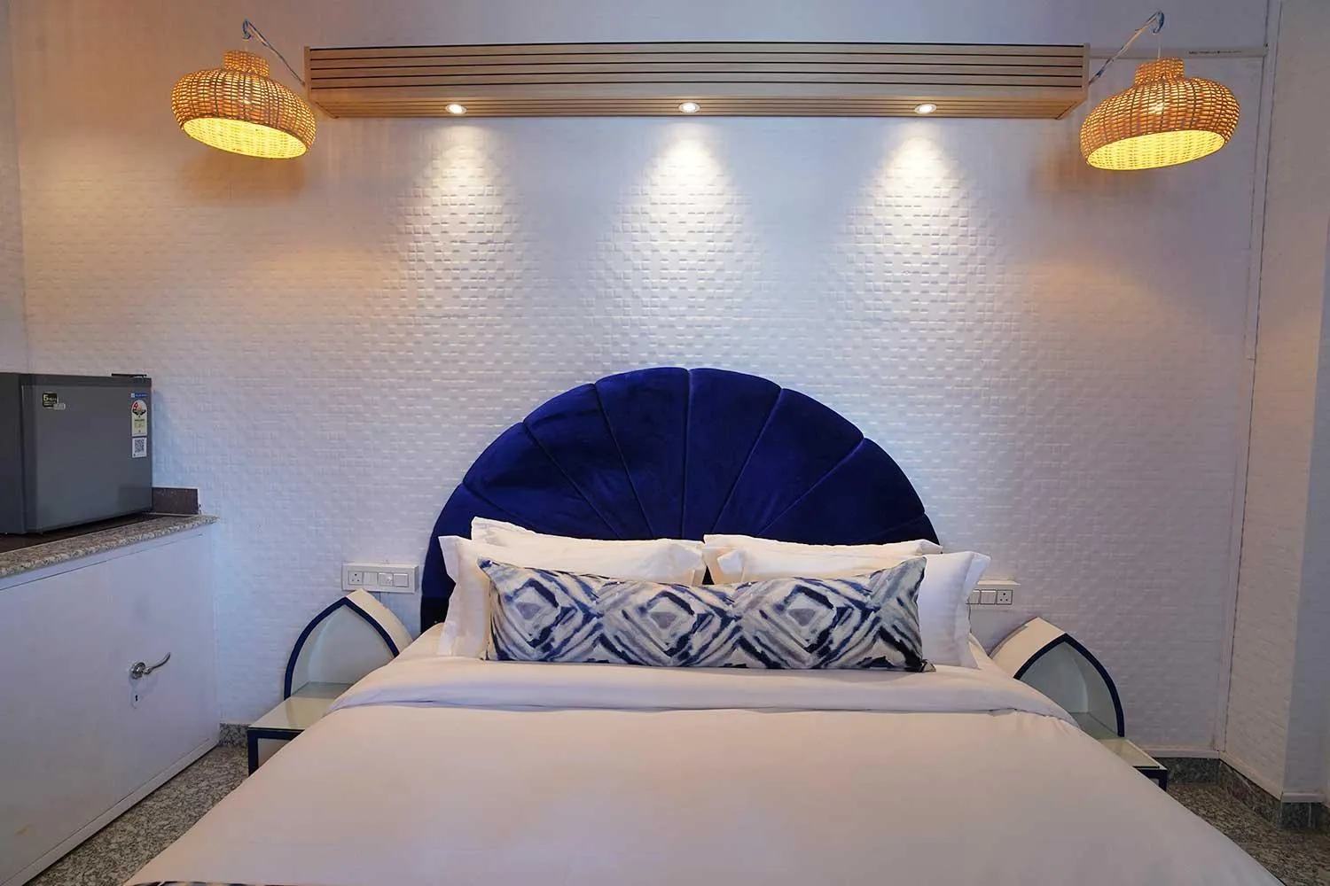 Bed in The Neeraj Ganga Cottages