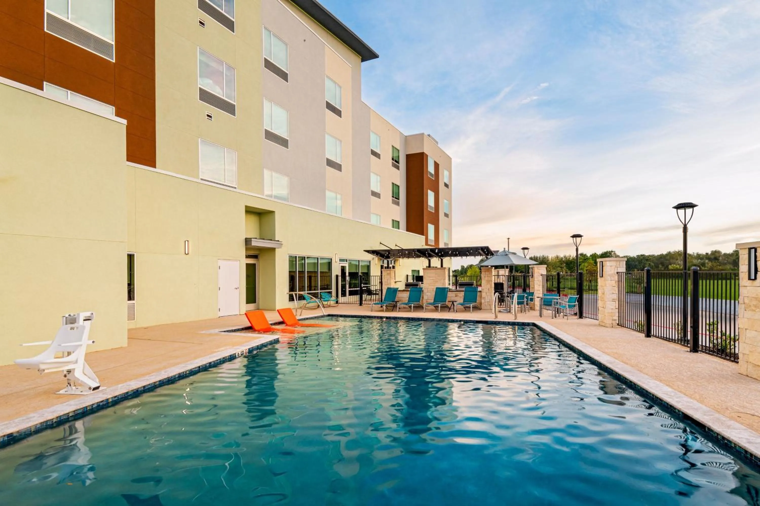 Swimming pool in TownePlace Suites by Marriott Stafford Sugar Land