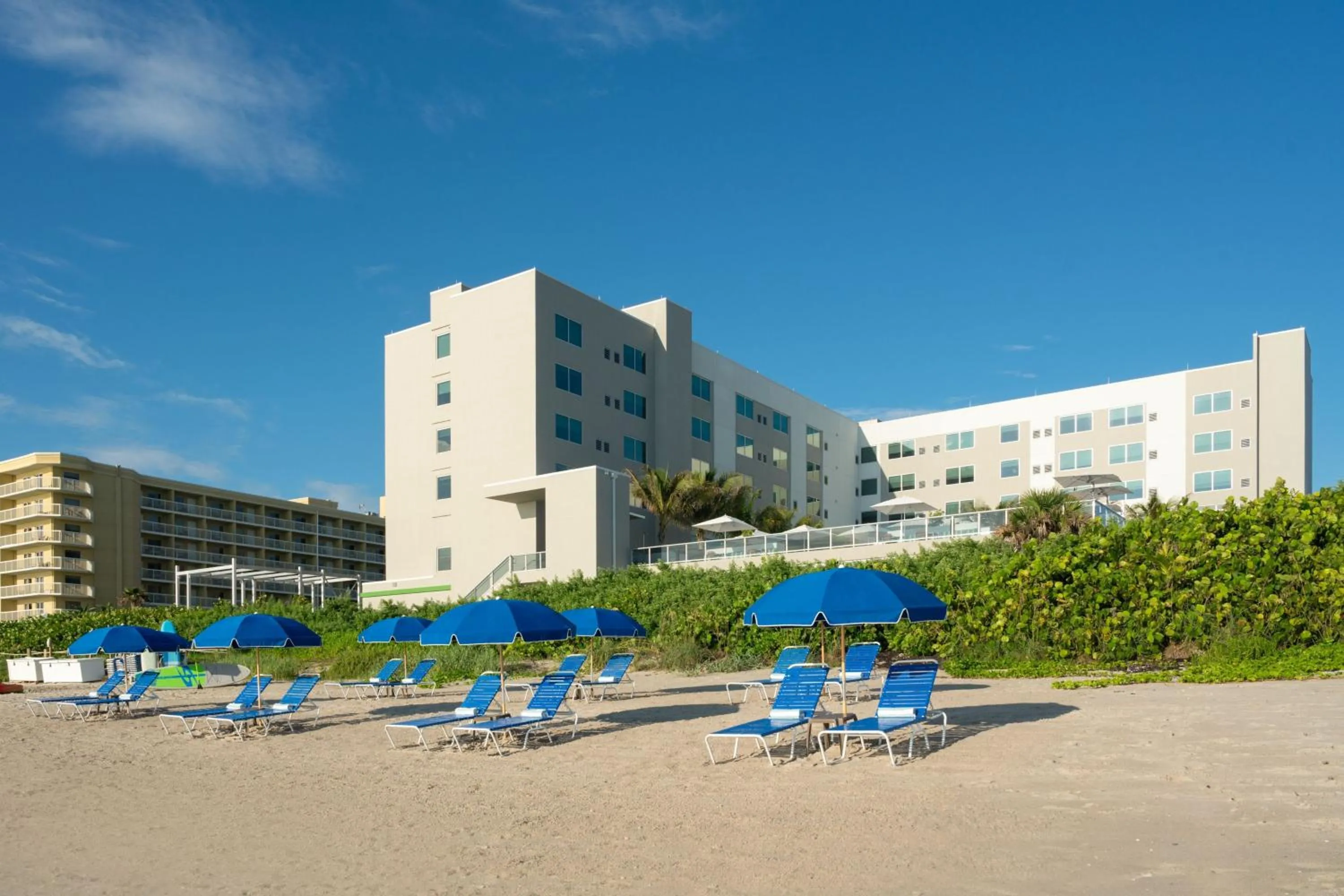 Property building in Element Melbourne Oceanfront