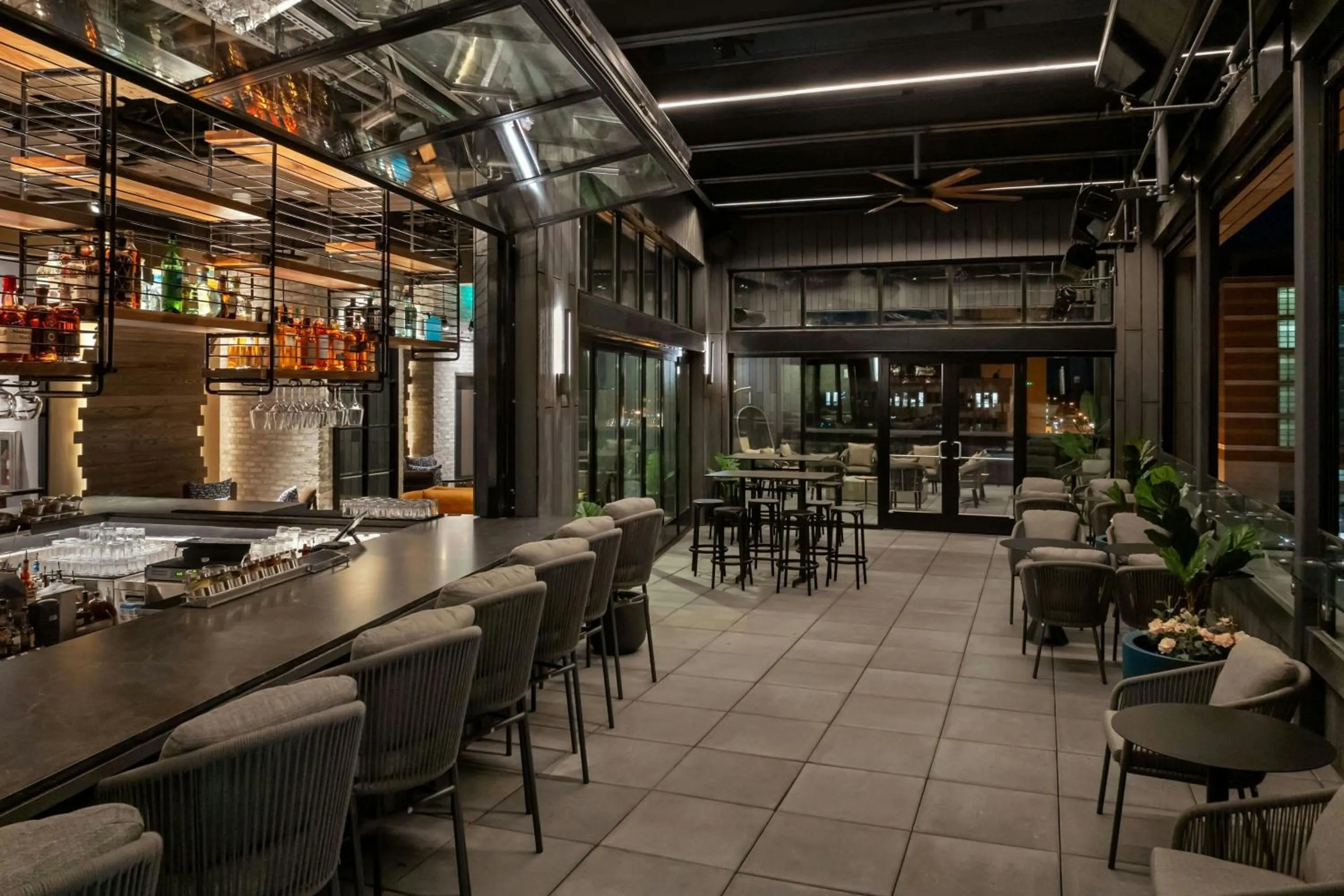 Lounge or bar in AC Hotel by Marriott St. Louis Clayton