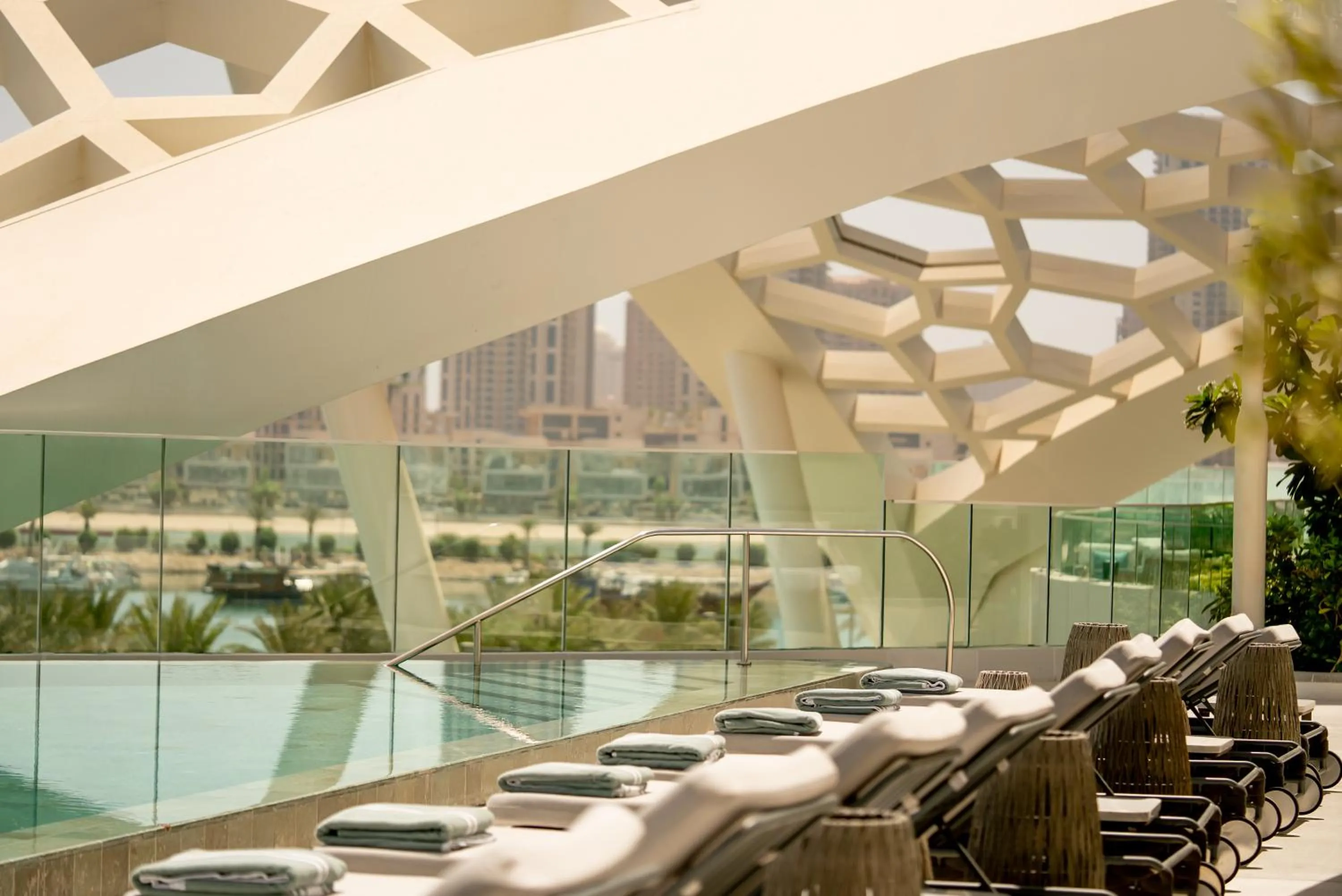 Swimming pool in Rosewood Doha