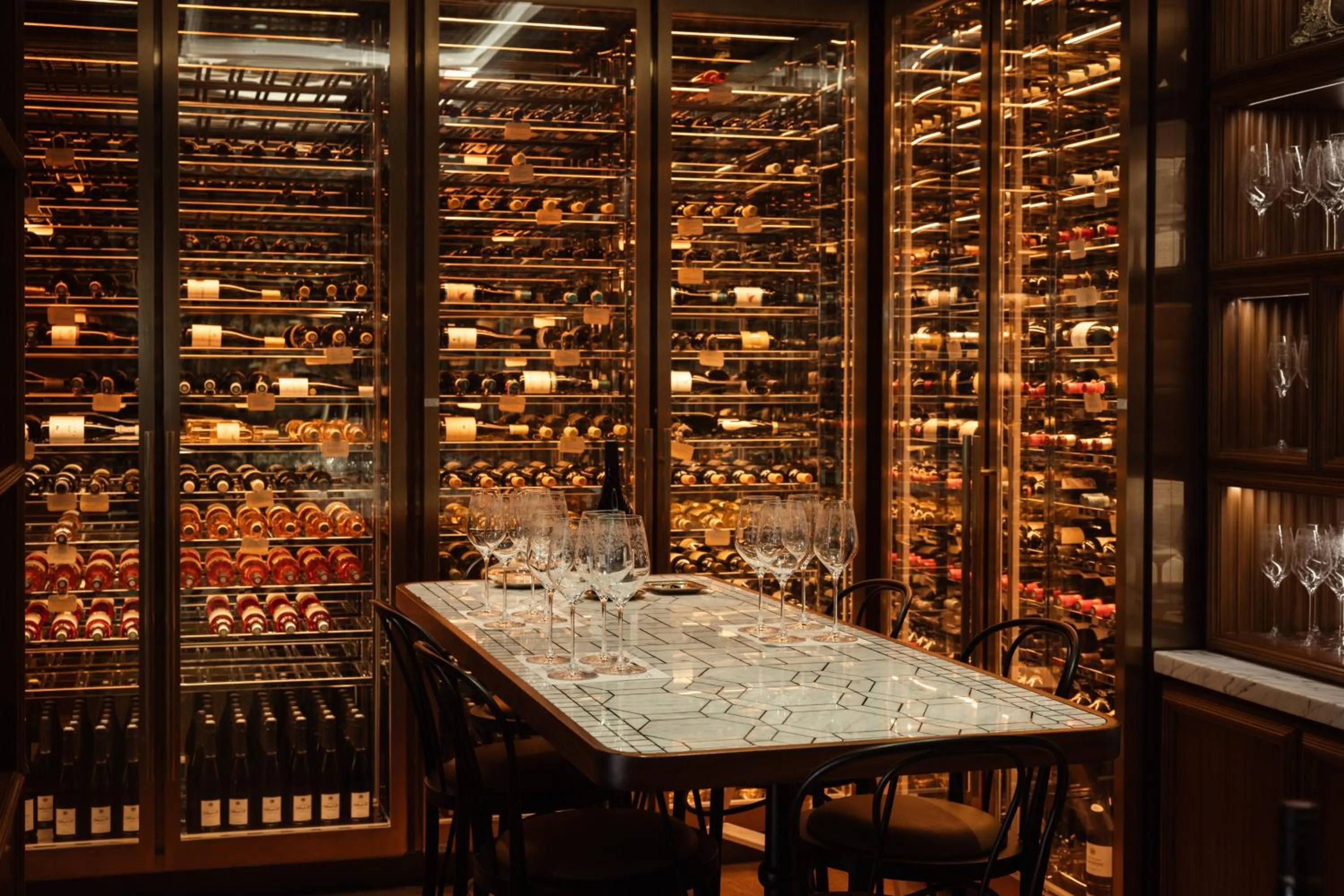 Restaurant/places to eat in Rosewood Doha