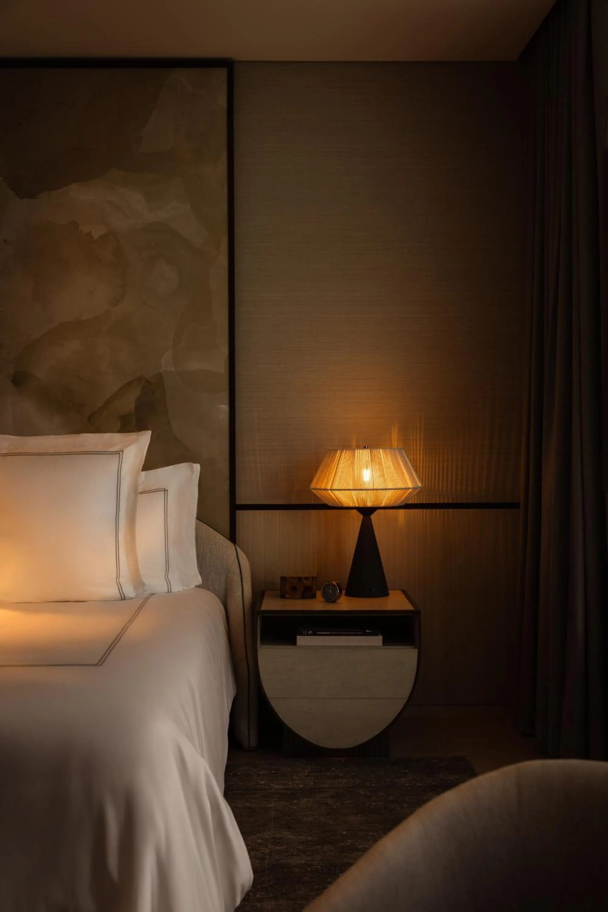 Bedroom, Bed in Rosewood Doha