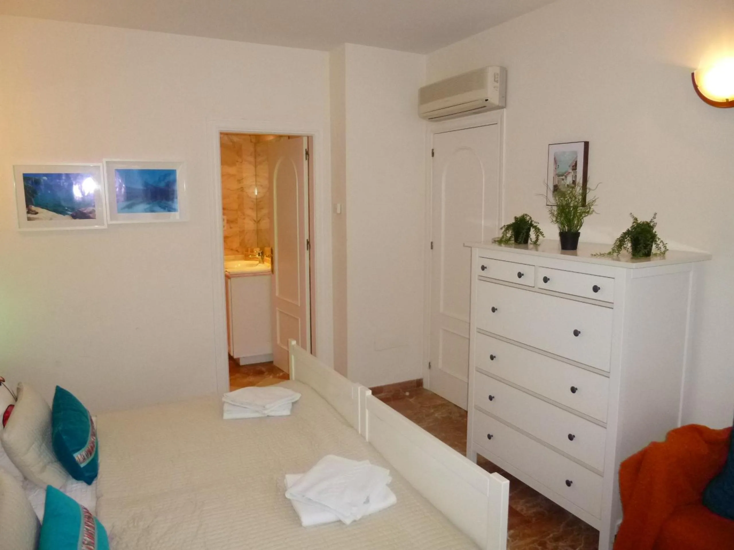 Bedroom, Bed in La Perla de Torrenueva