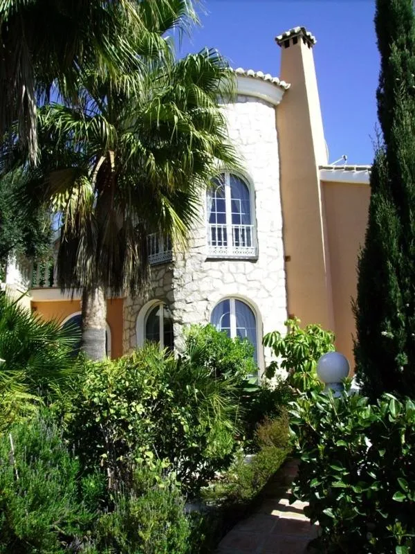 Facade/entrance in La Perla de Torrenueva