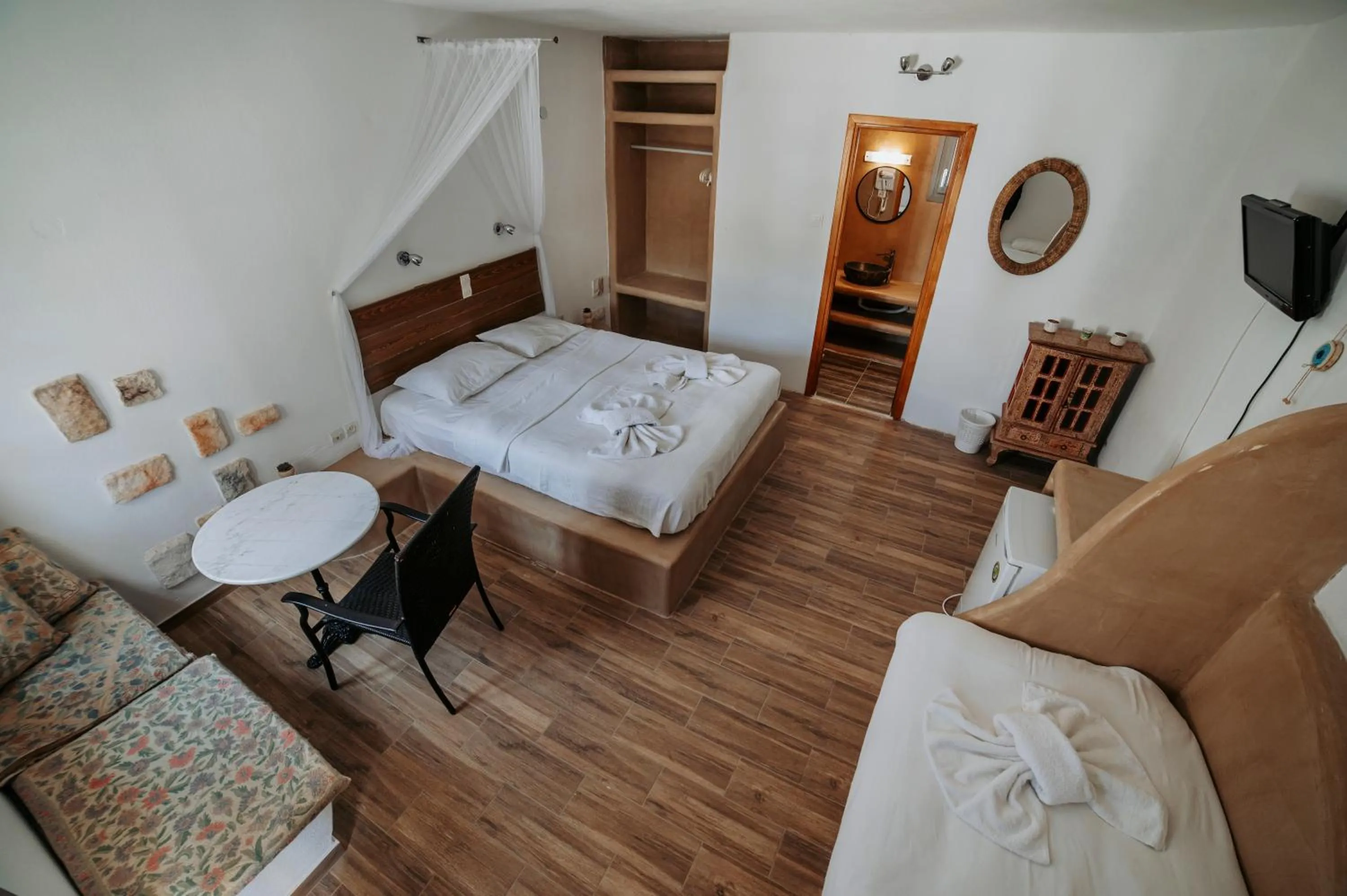 Bed in Naxos Summerland resort