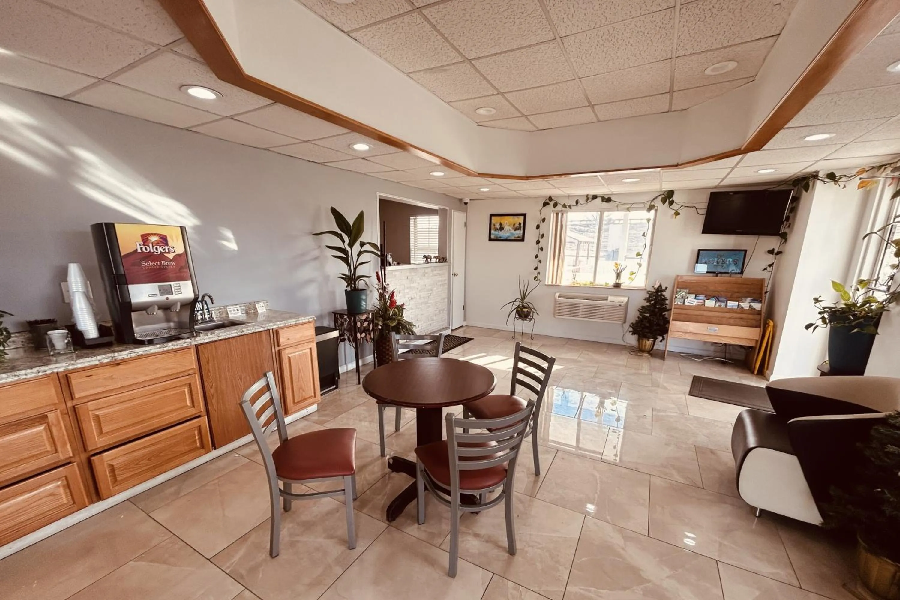 Seating area in Residential Suites Blue Springs by Hotel O I 70