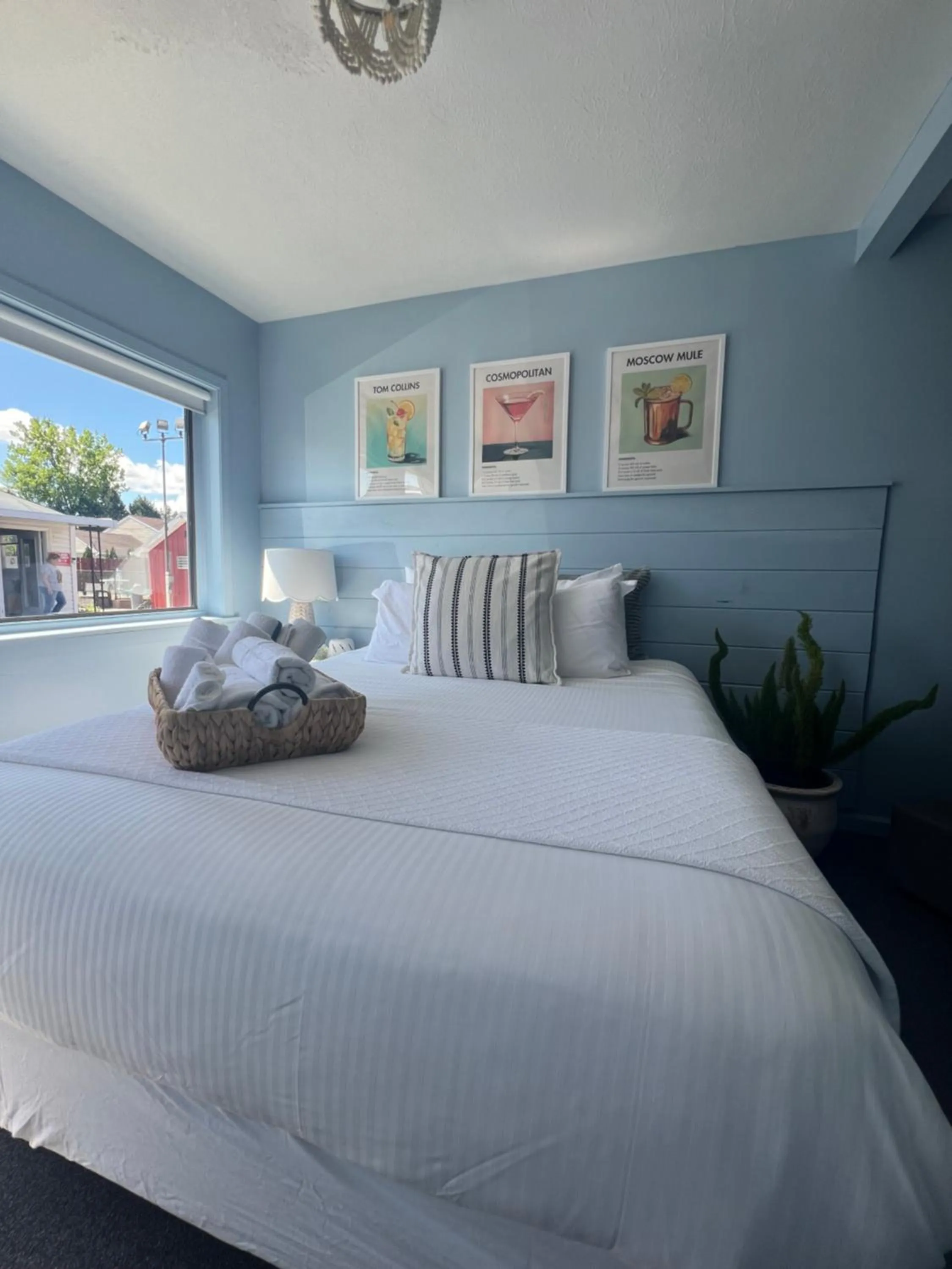 Bed in Quality Lodge